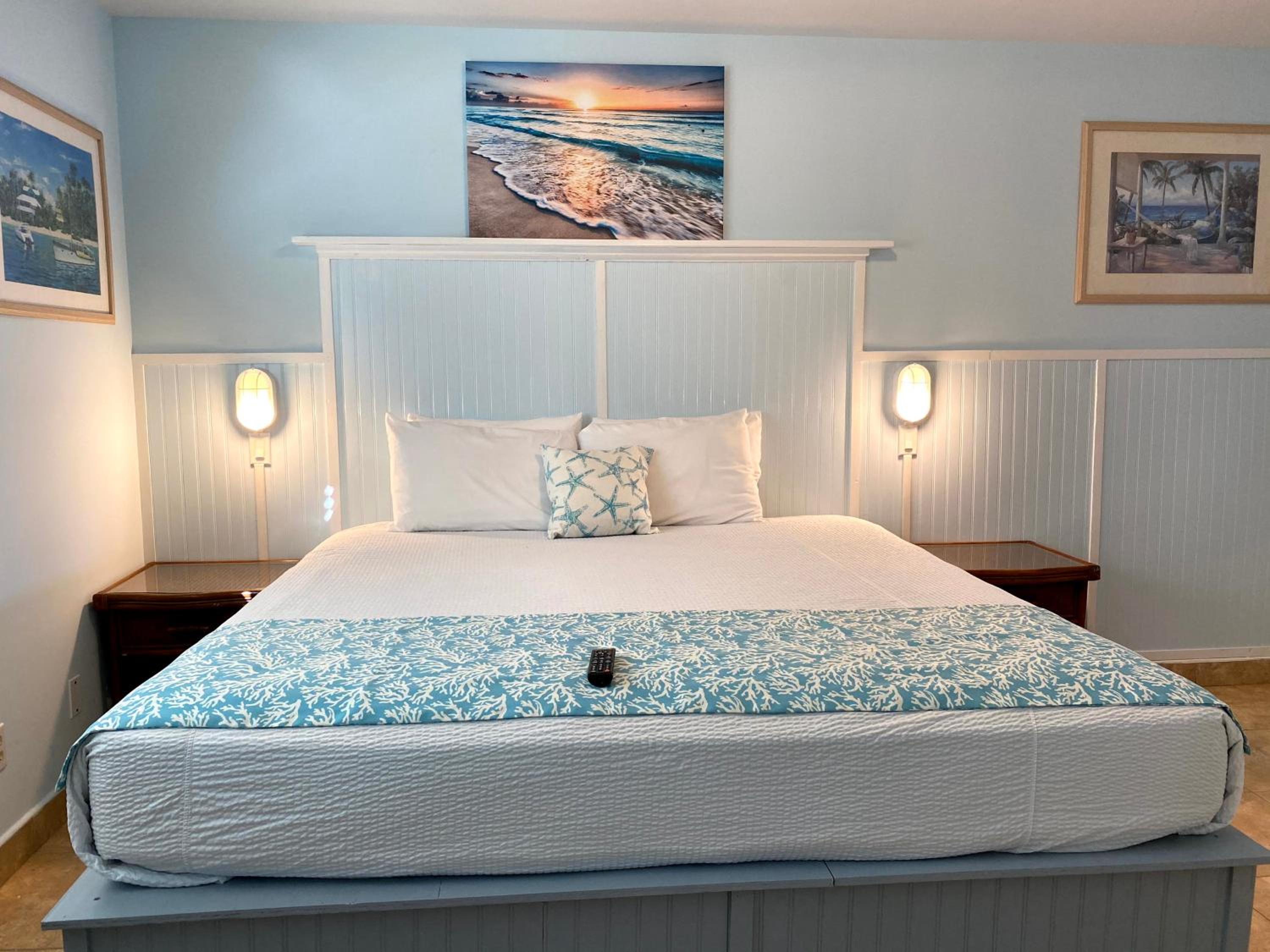 Hillside - One Bedroom Villa - Garden View