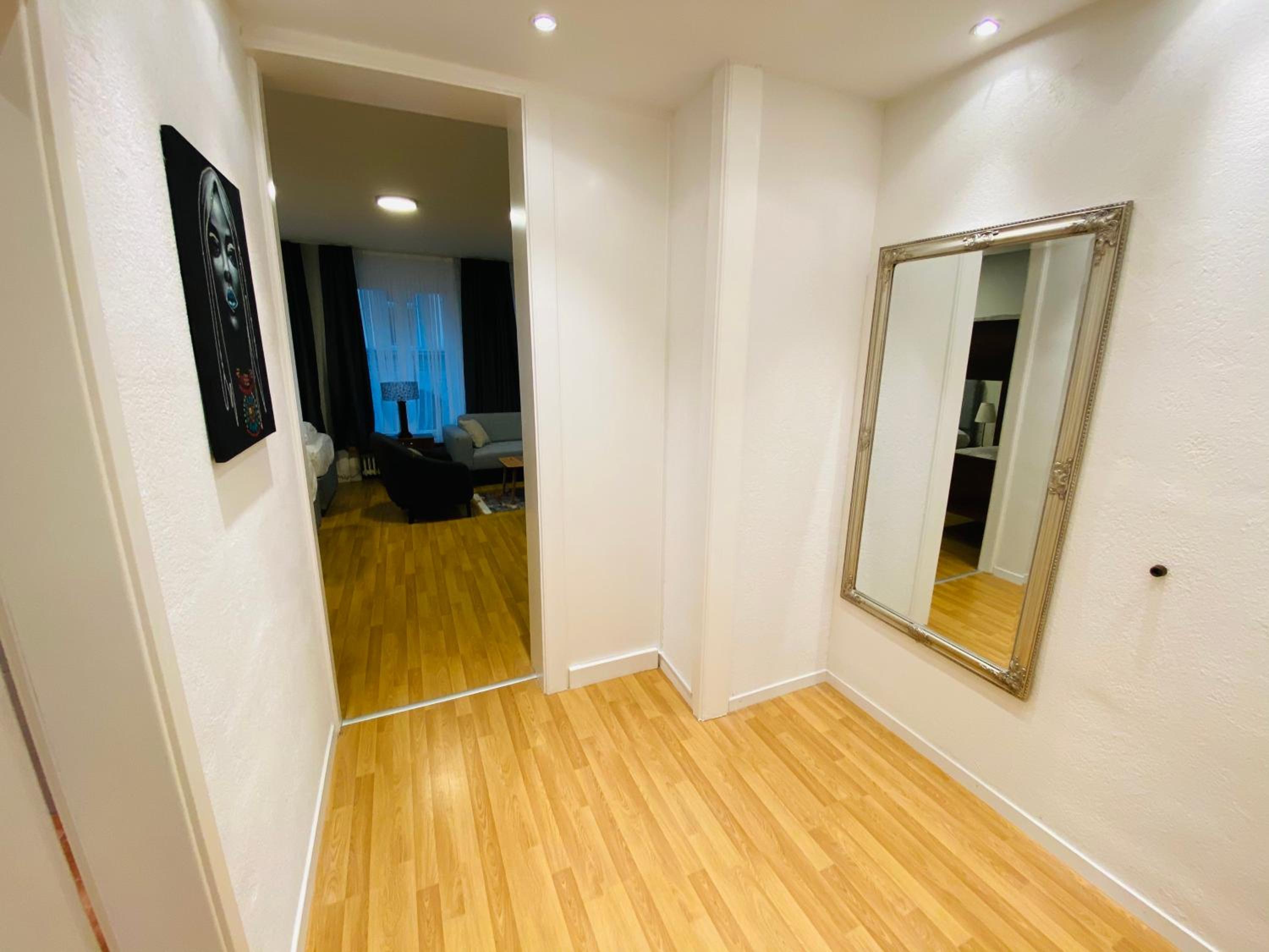 Family Room with Private Bathroom - Photo 1