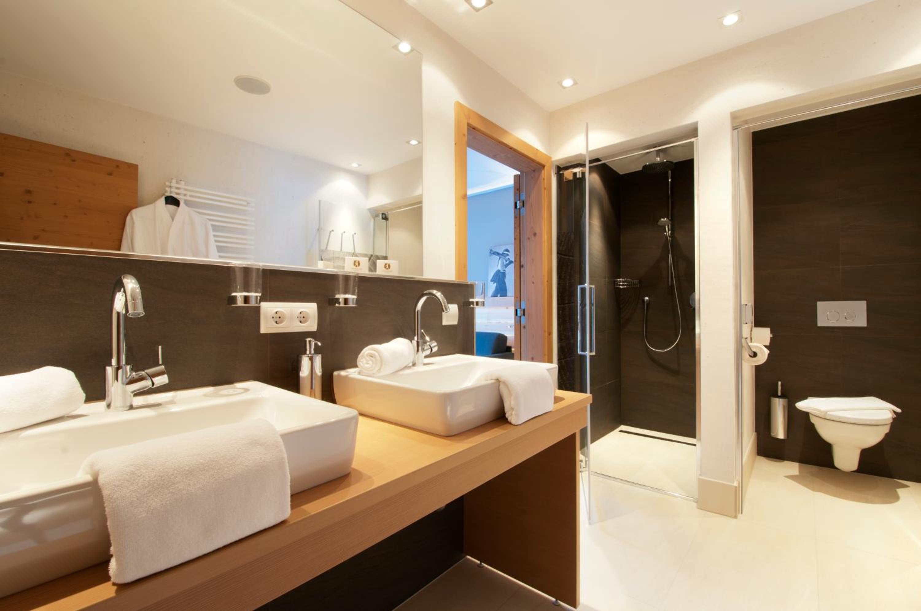 Junior Suite with Balcony photo 3