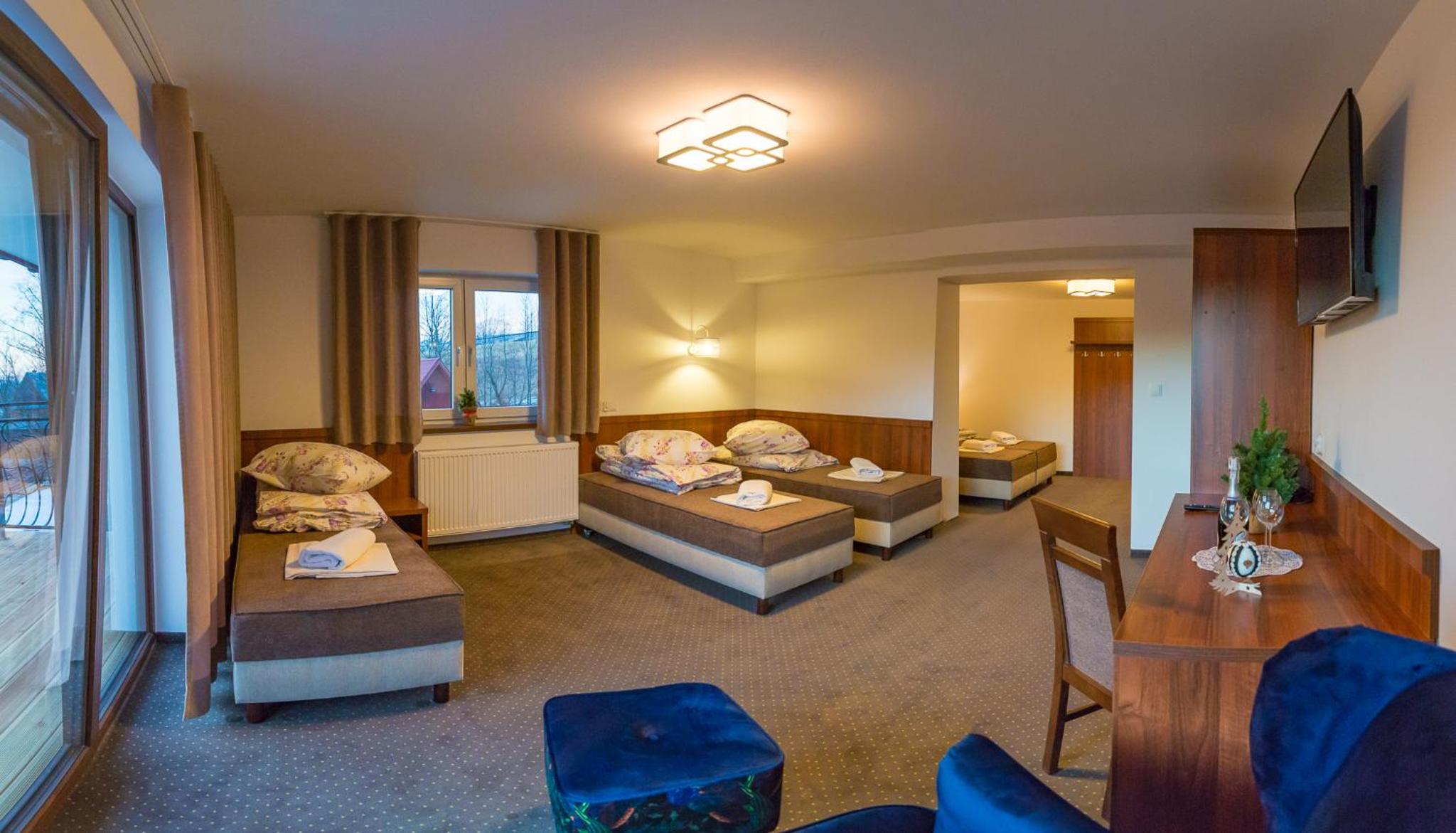 Quadruple Room with Mountain View