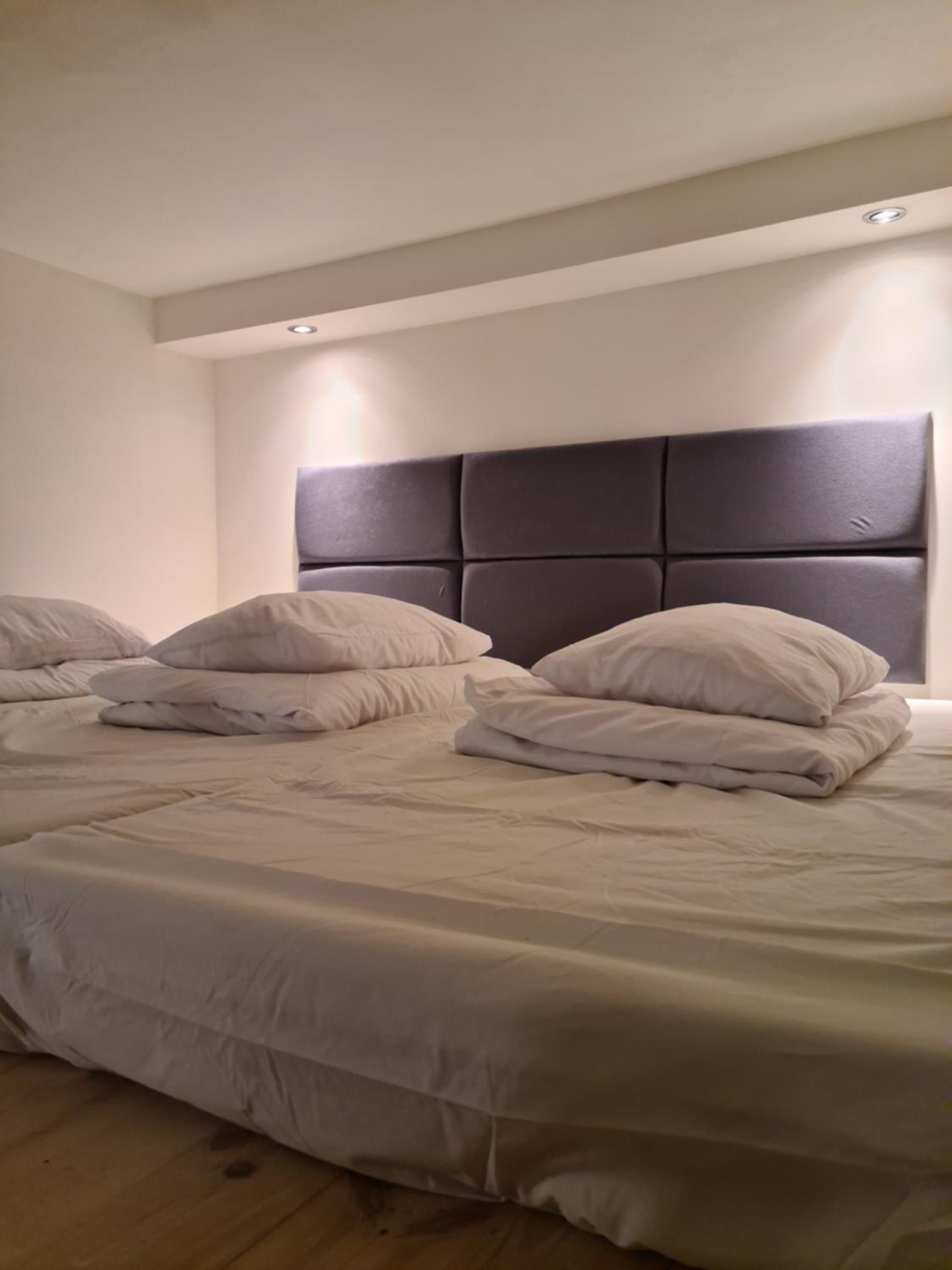 Two-Bedroom Apartment - Photo 4