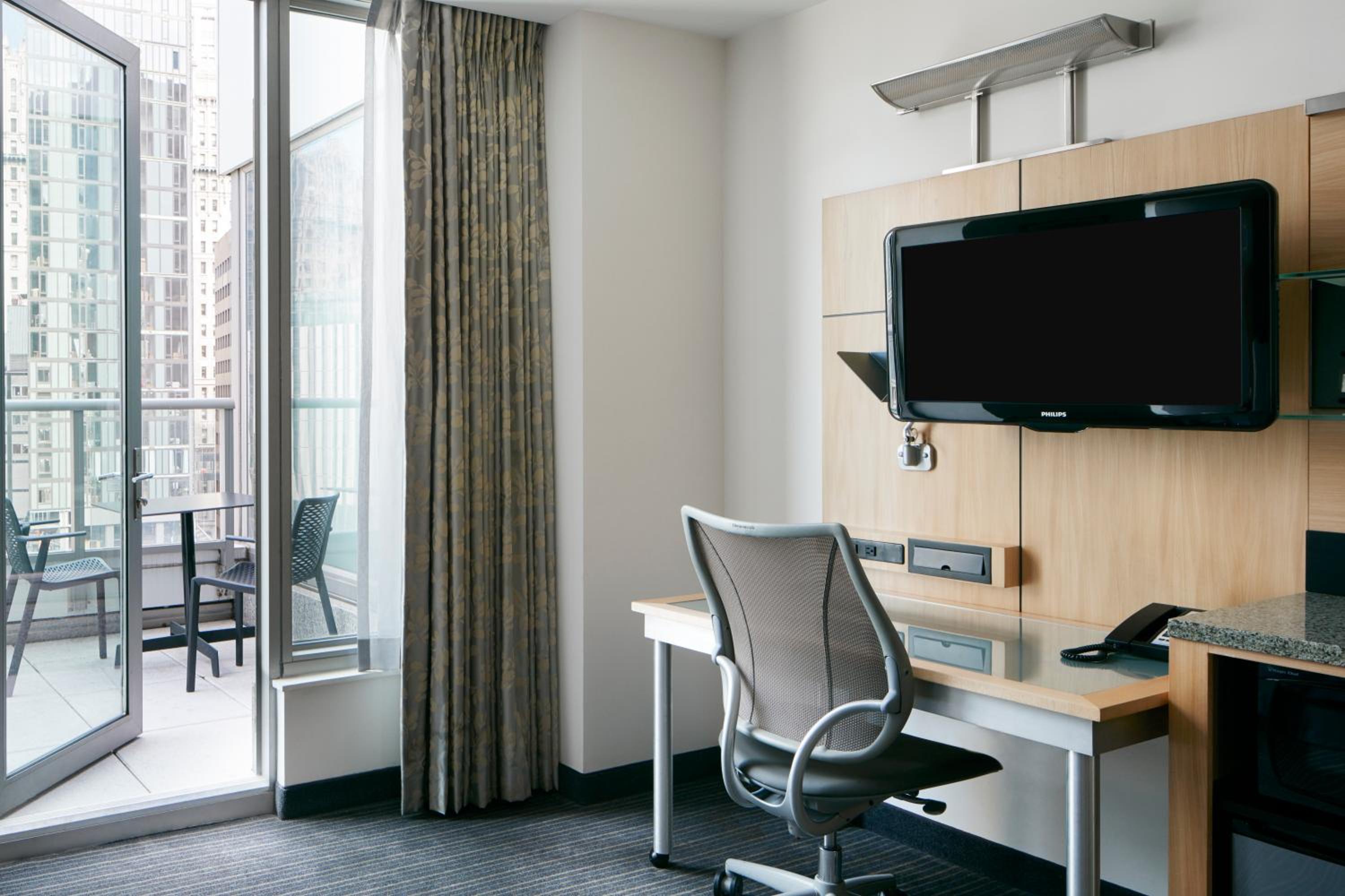 Superior View Room with Terrace thumbnail 5