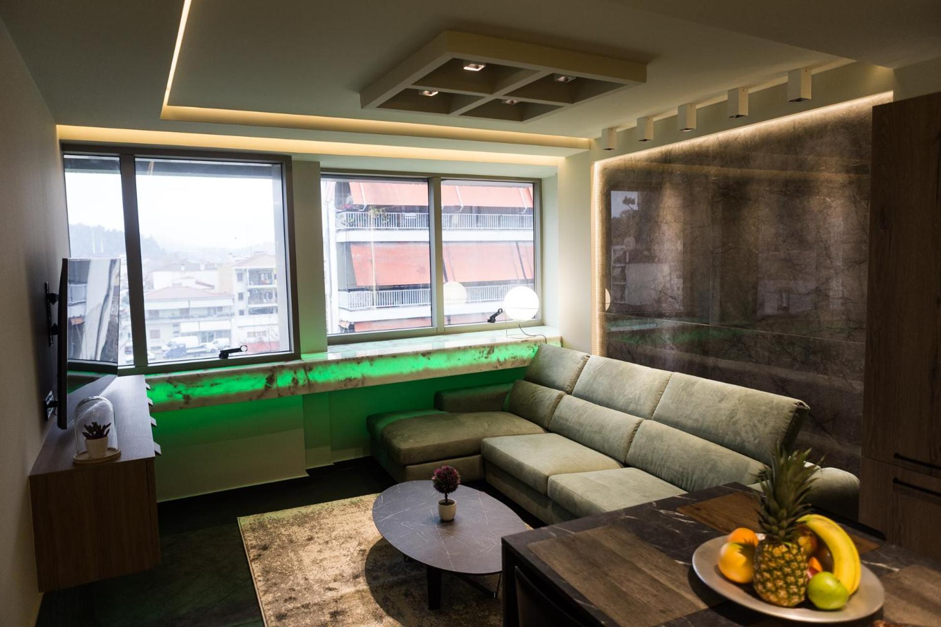 One-Bedroom Apartment - Photo 1