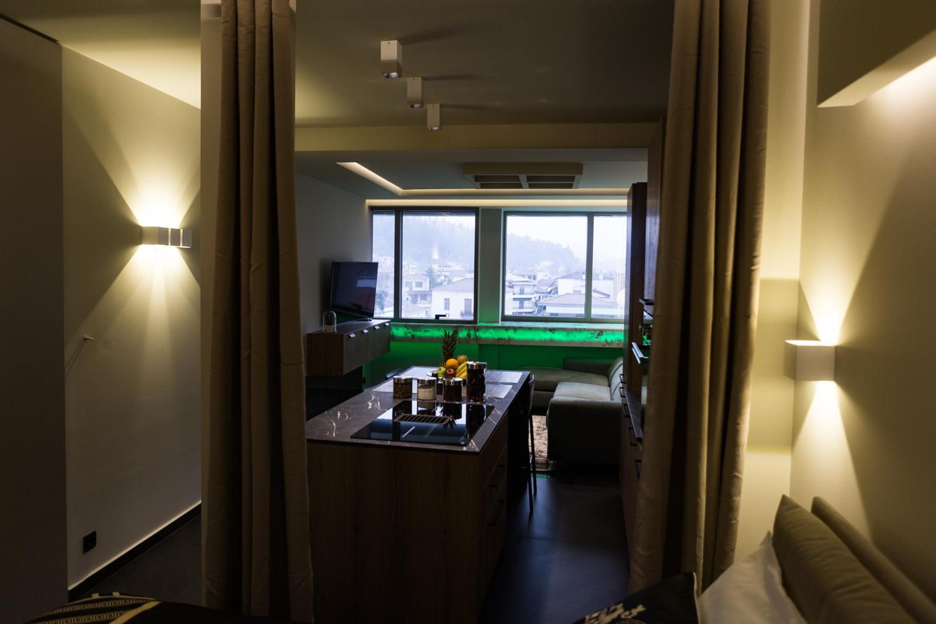 One-Bedroom Apartment - Photo 5