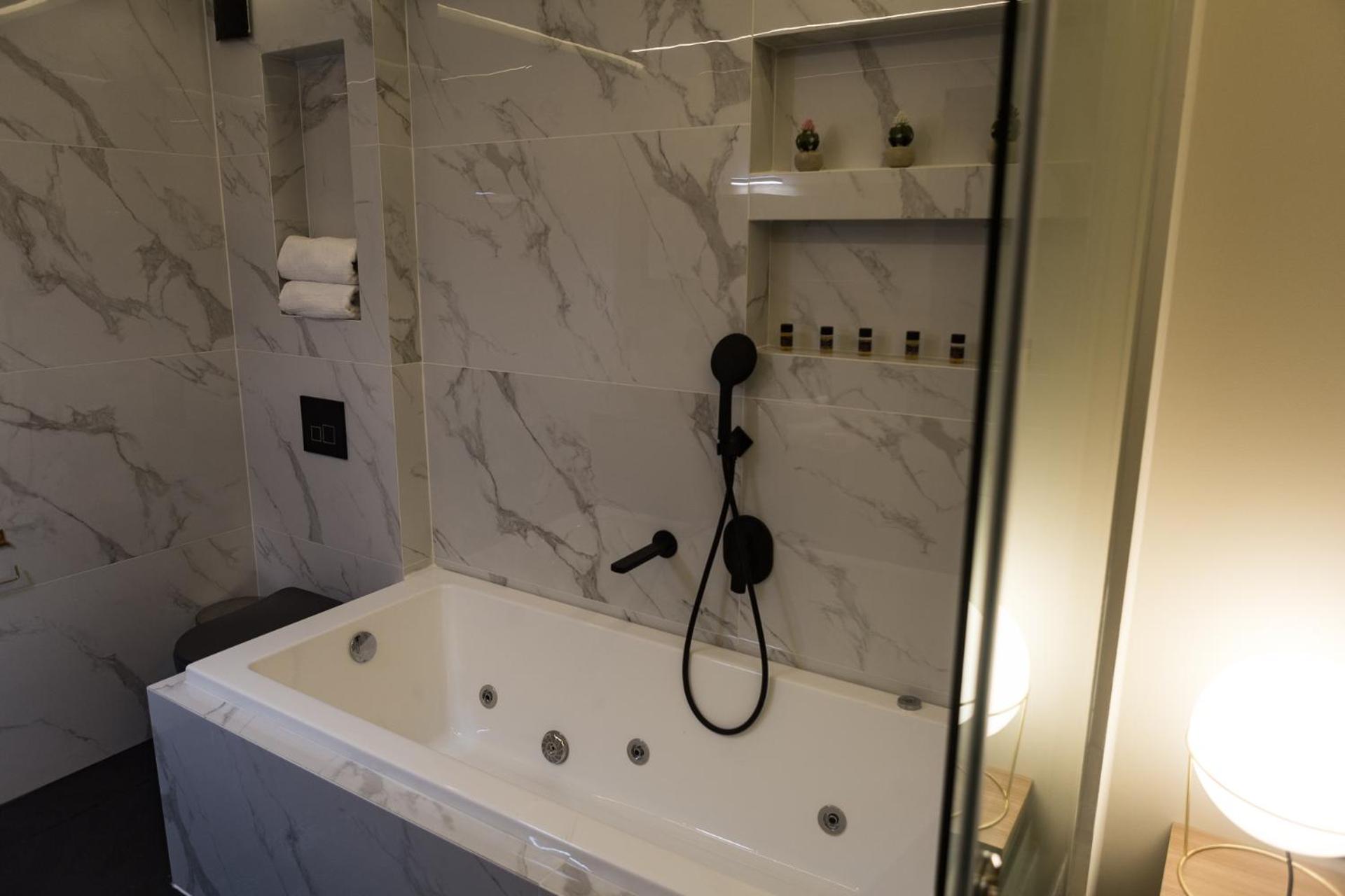 Two-Bedroom Apartment - Photo 15