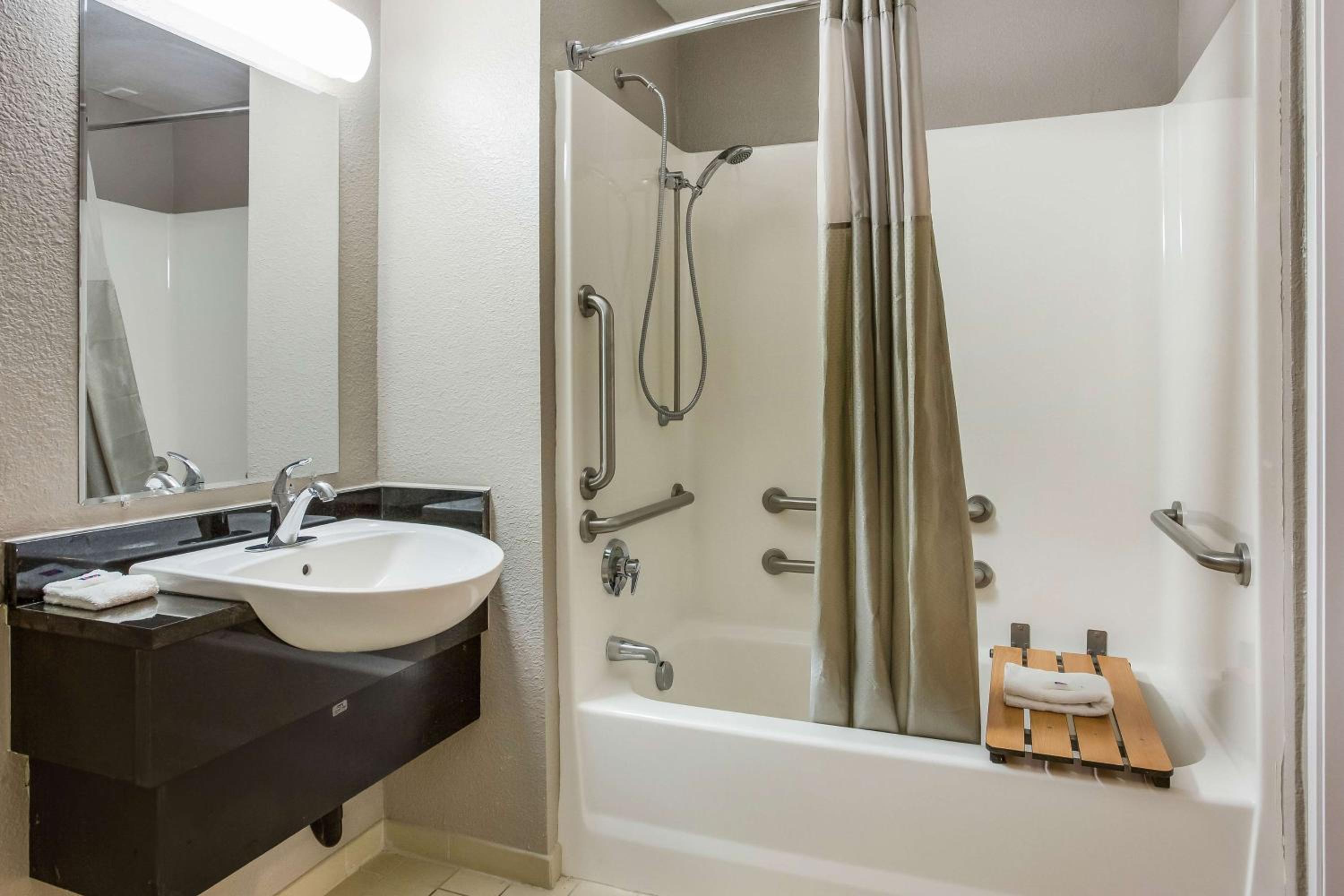 Double Room - Disability Access - Non-Smoking