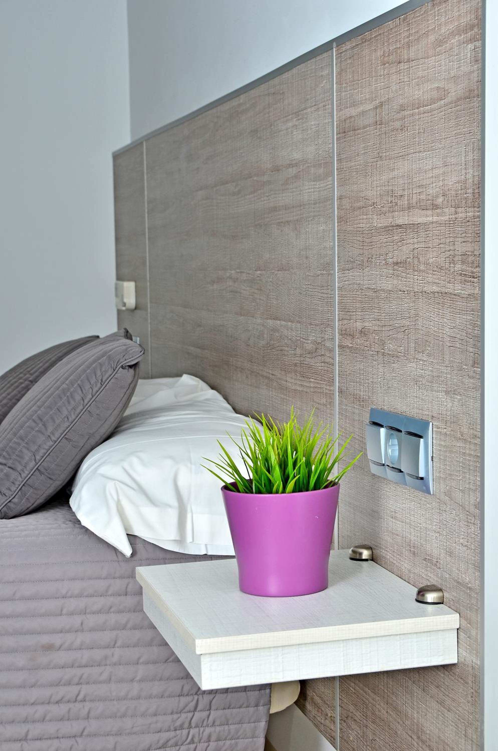 Small Double or Twin Room - Photo 3