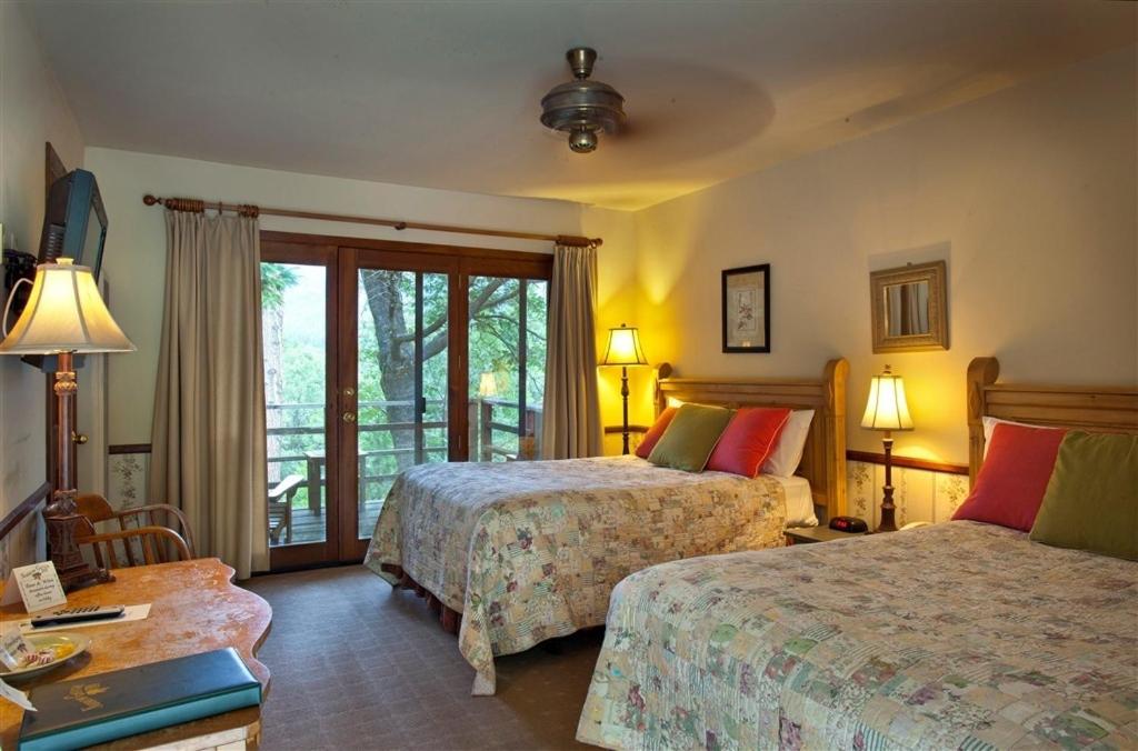 Double or Twin Room - Photo 8