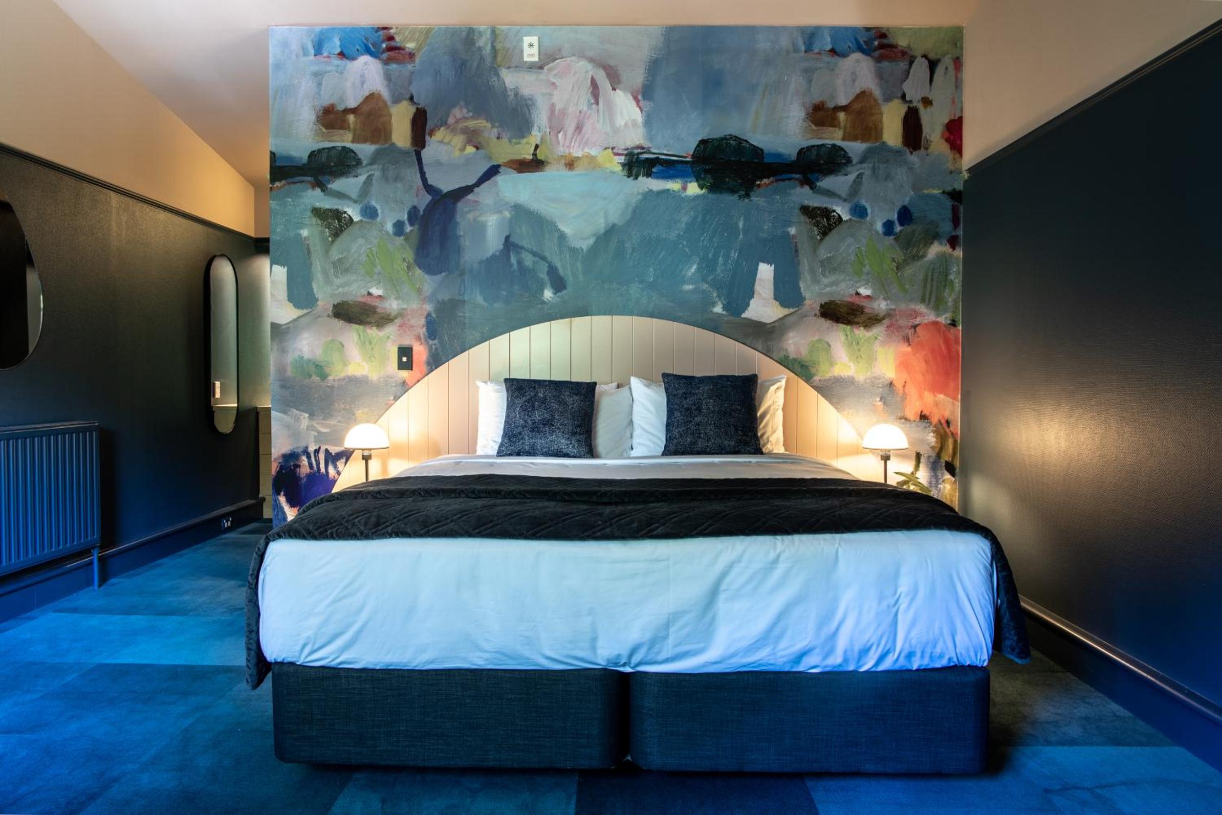 Available room