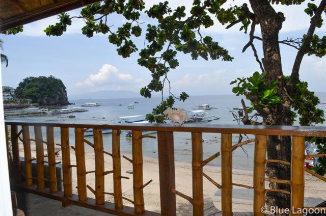 Deluxe Double or Twin Room with Sea View photo 3