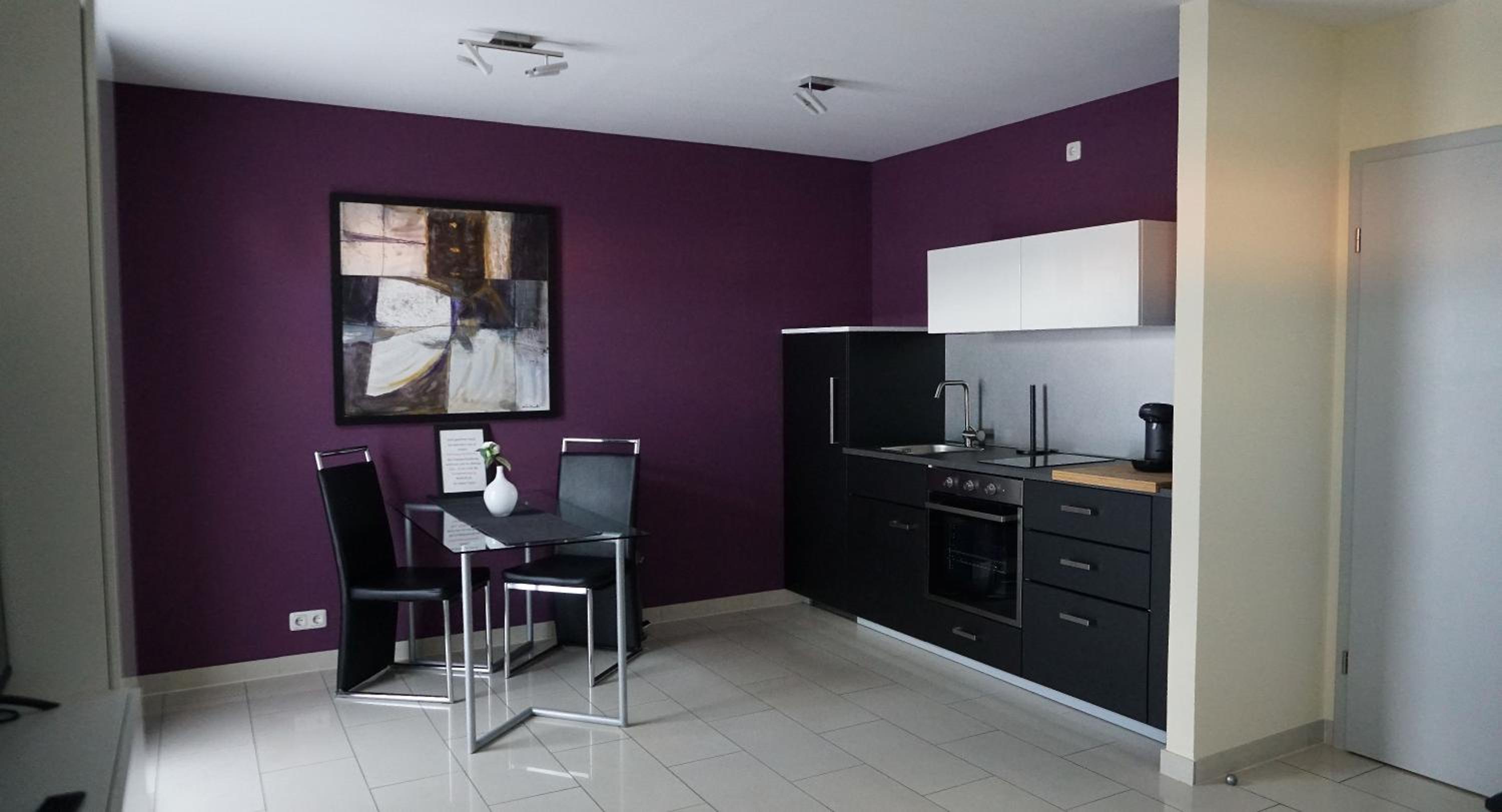 One-Bedroom Apartment - Photo 3