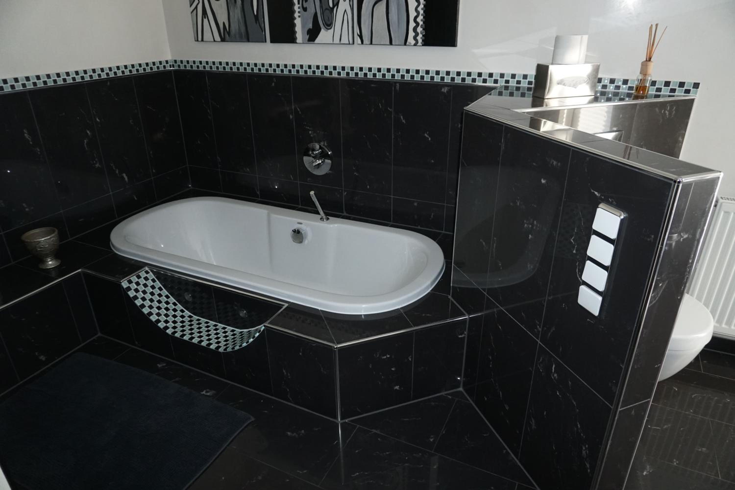 Family Room with Bathroom - Photo 5
