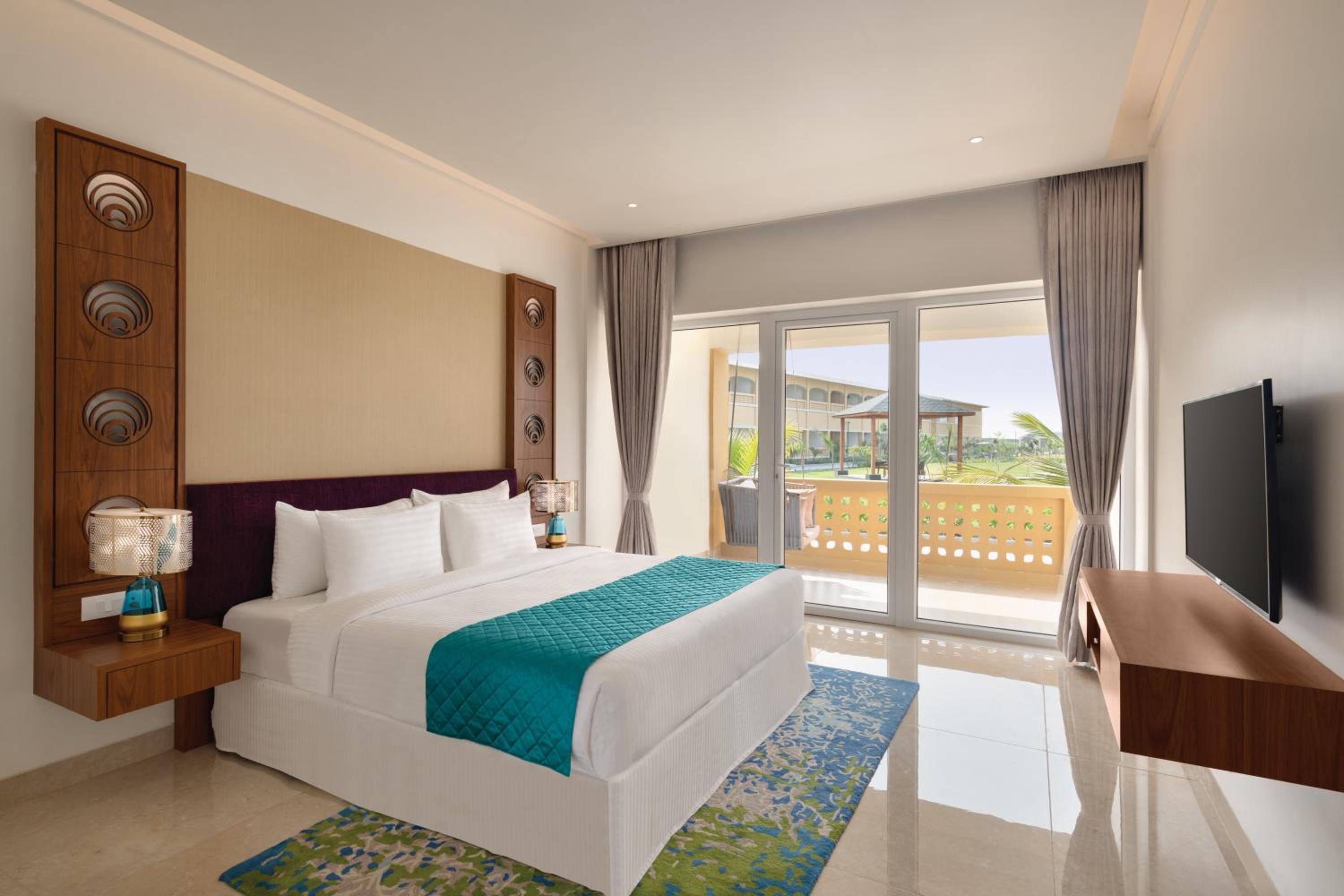 2 King Beds, Family Suite, Non-Smoking - Photo 3
