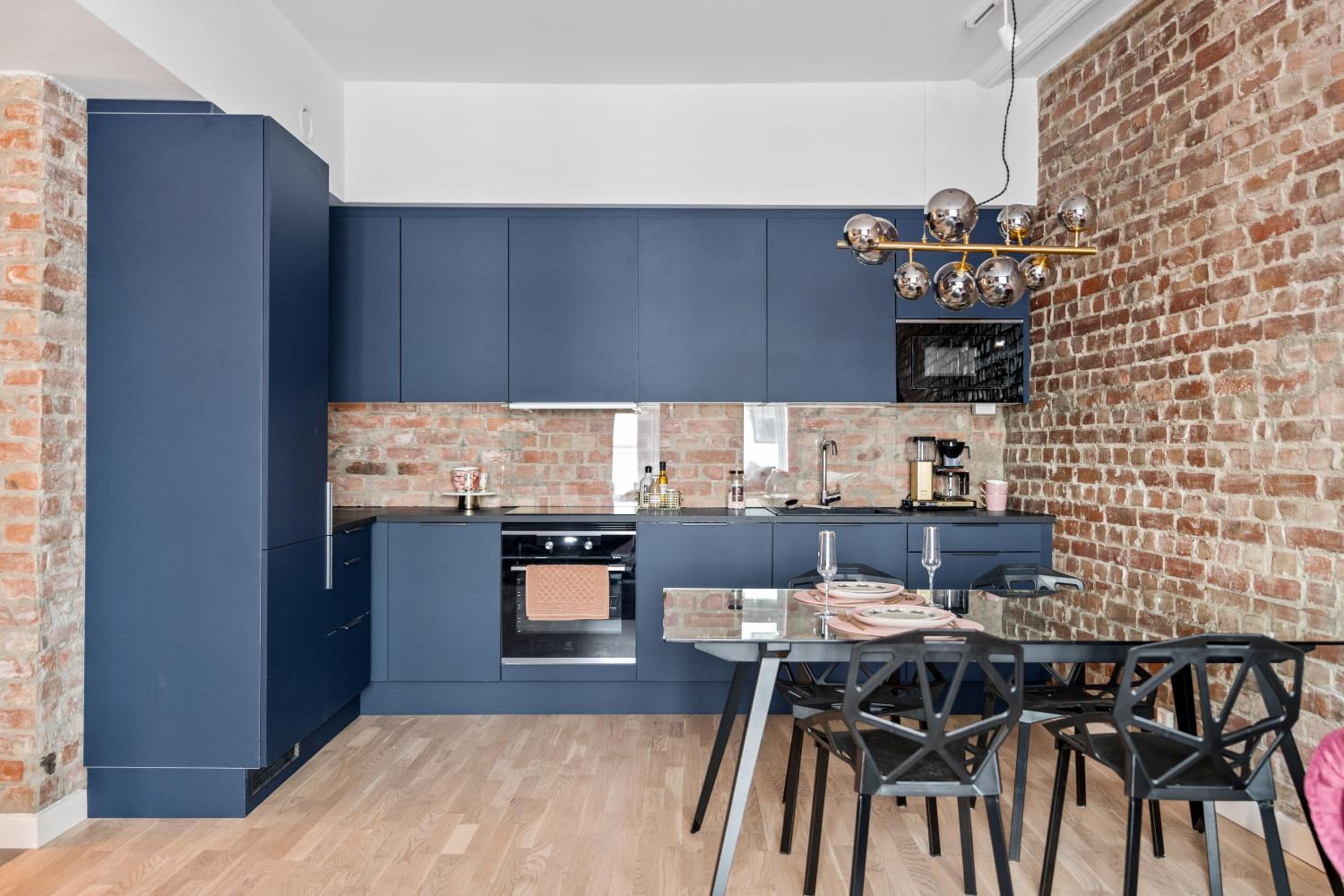 Two-Bedroom Apartment - Photo 7