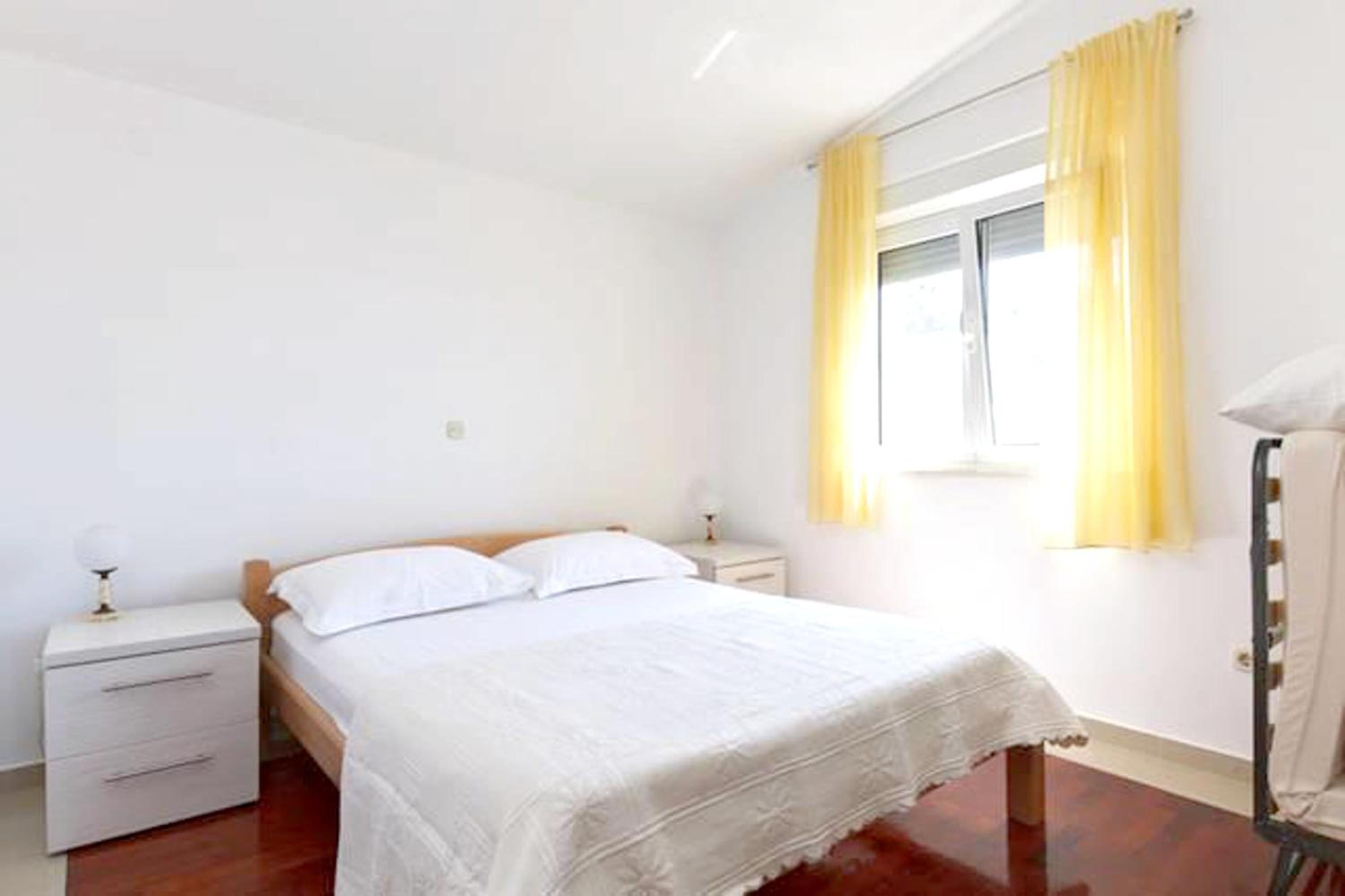 Three-Bedroom Vacation Home  photo 3