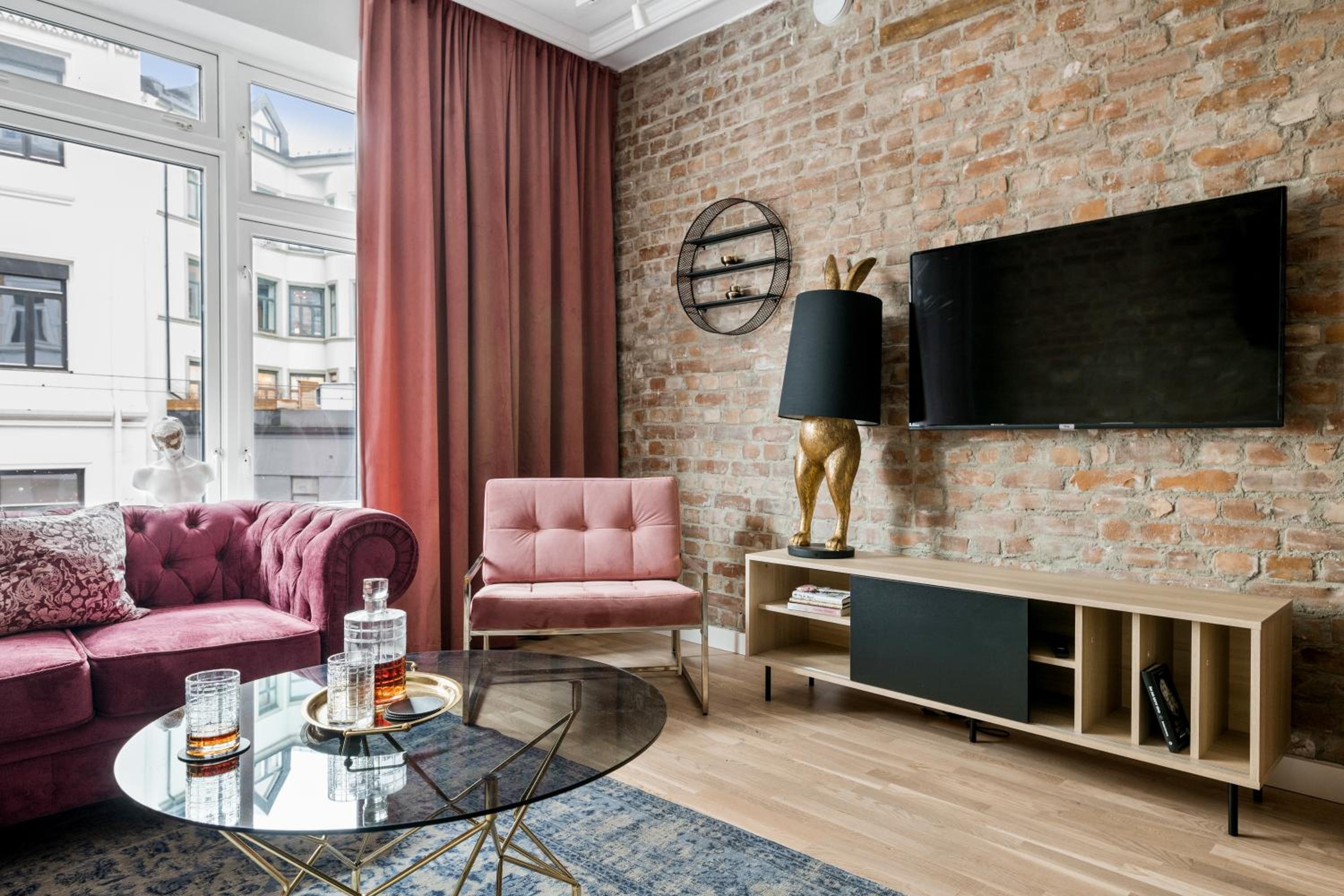 Two-Bedroom Apartment - Photo 3