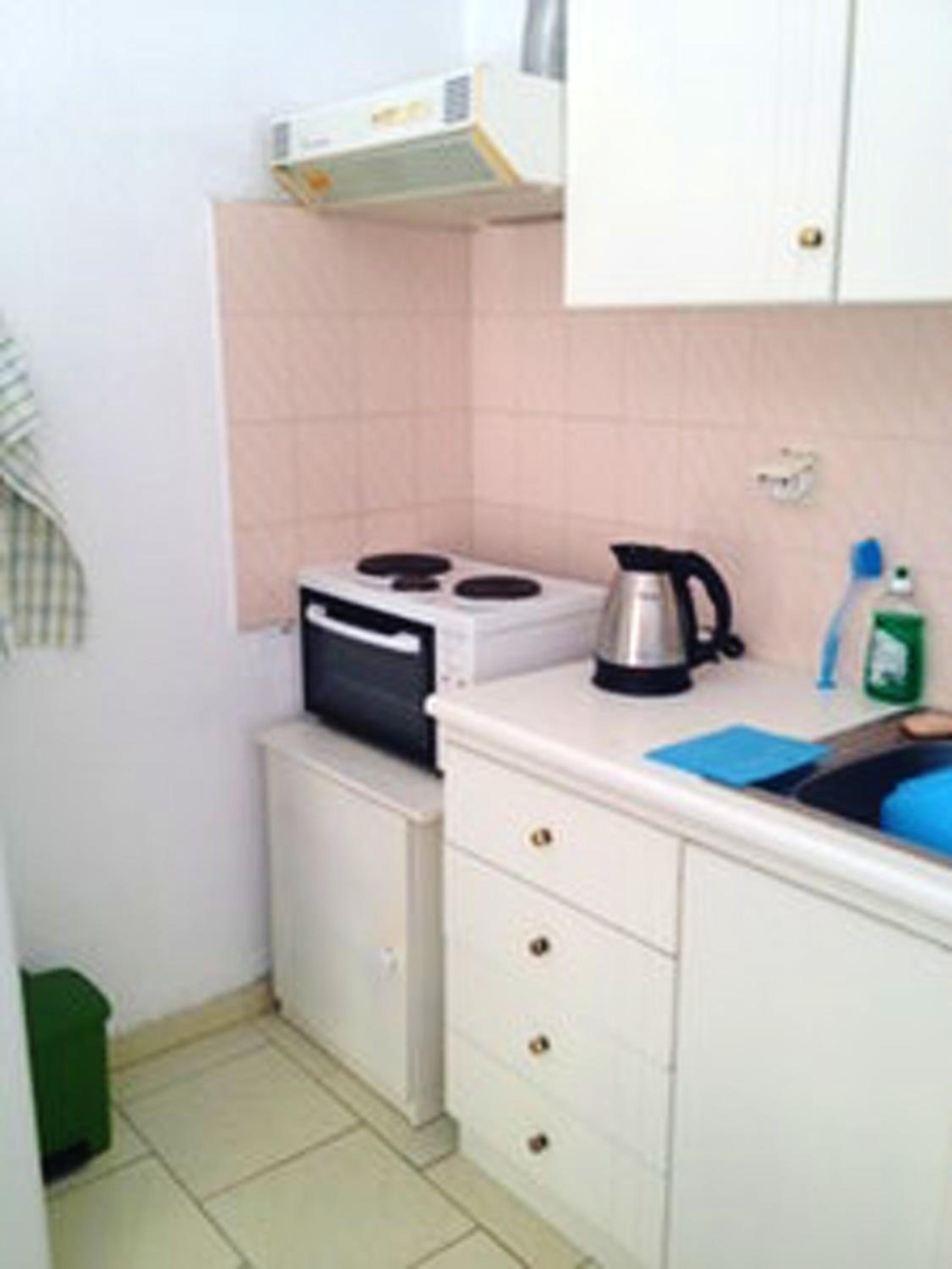 One-Bedroom Apartment photo 1
