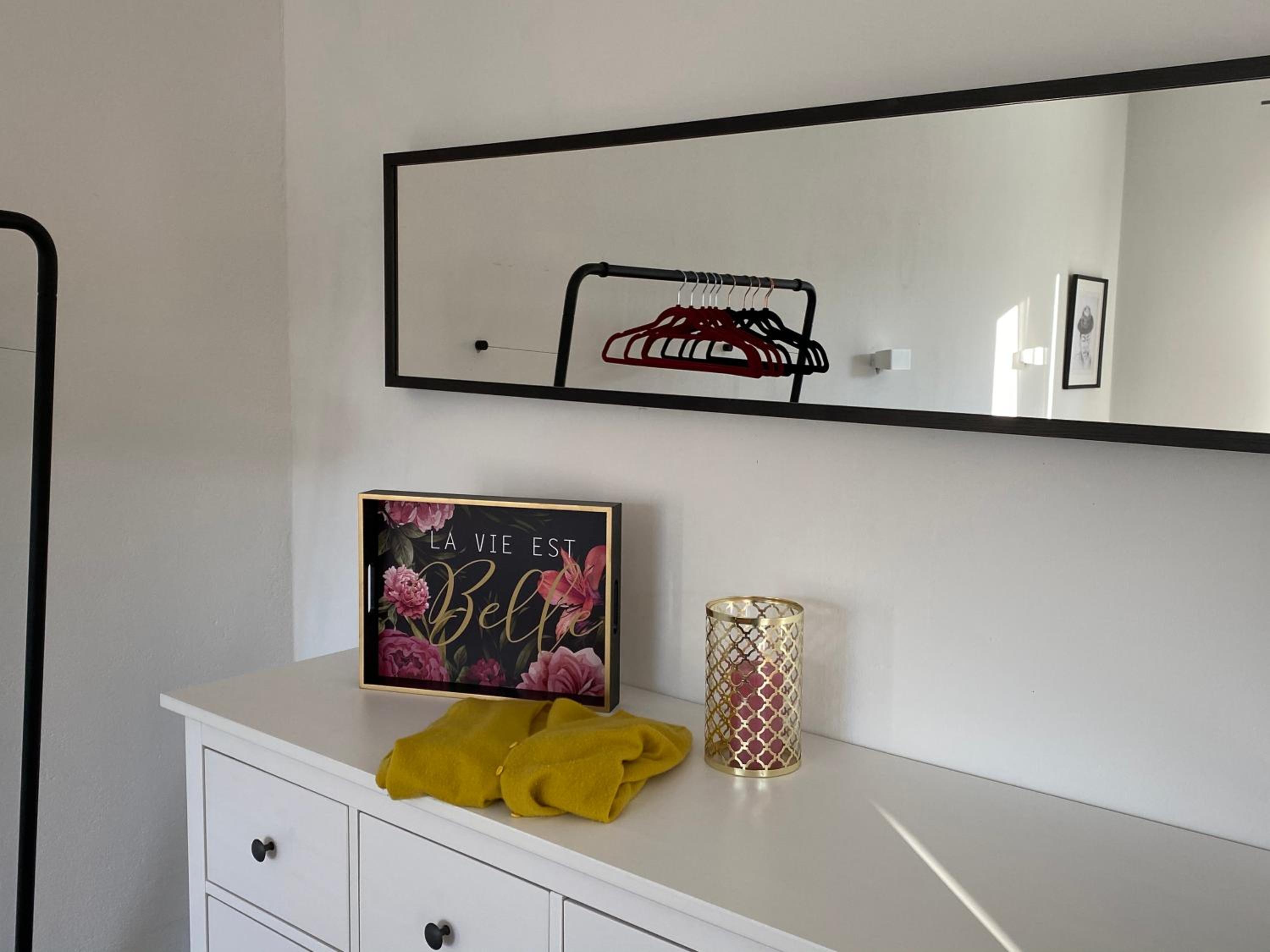 Two-Bedroom Apartment with Shower  photo 2