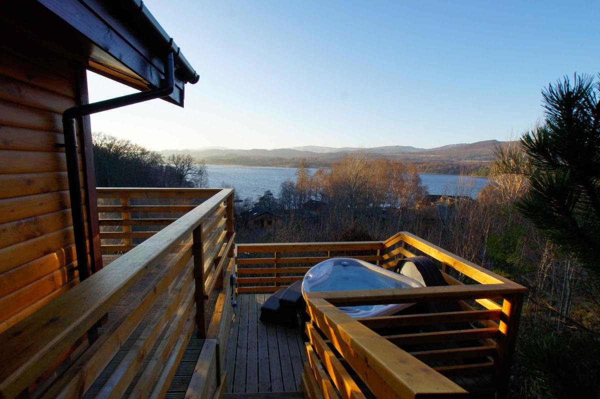 Superior Chalet with Hot Tub photo 3