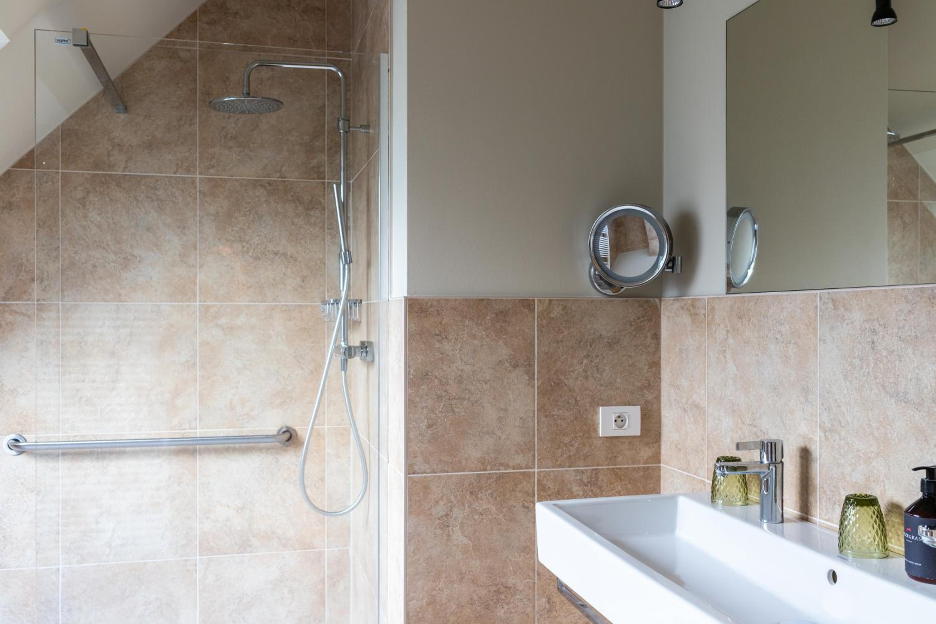Standard Quadruple Room - Photo 2