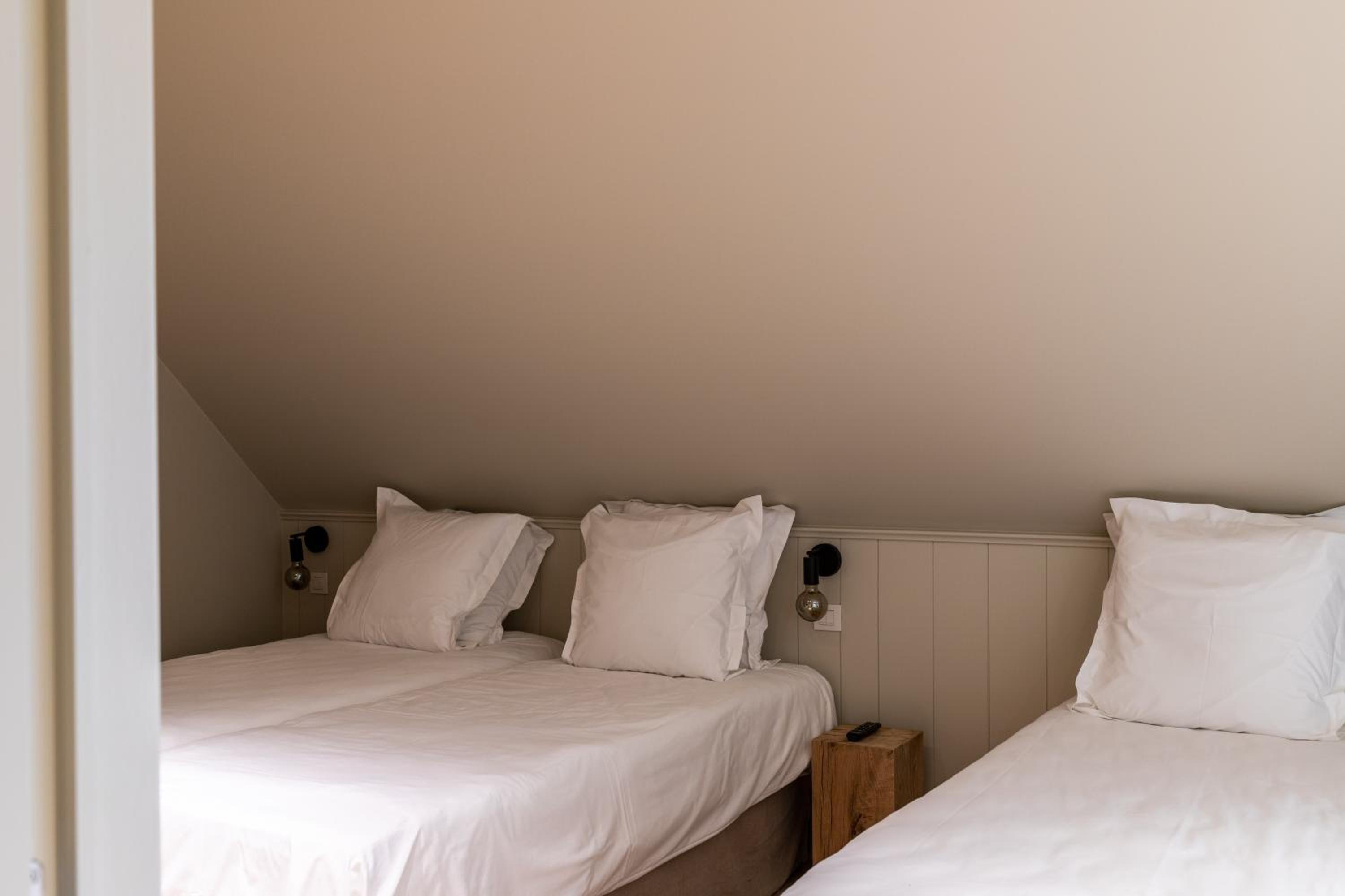 Standard Triple Room - Photo 8