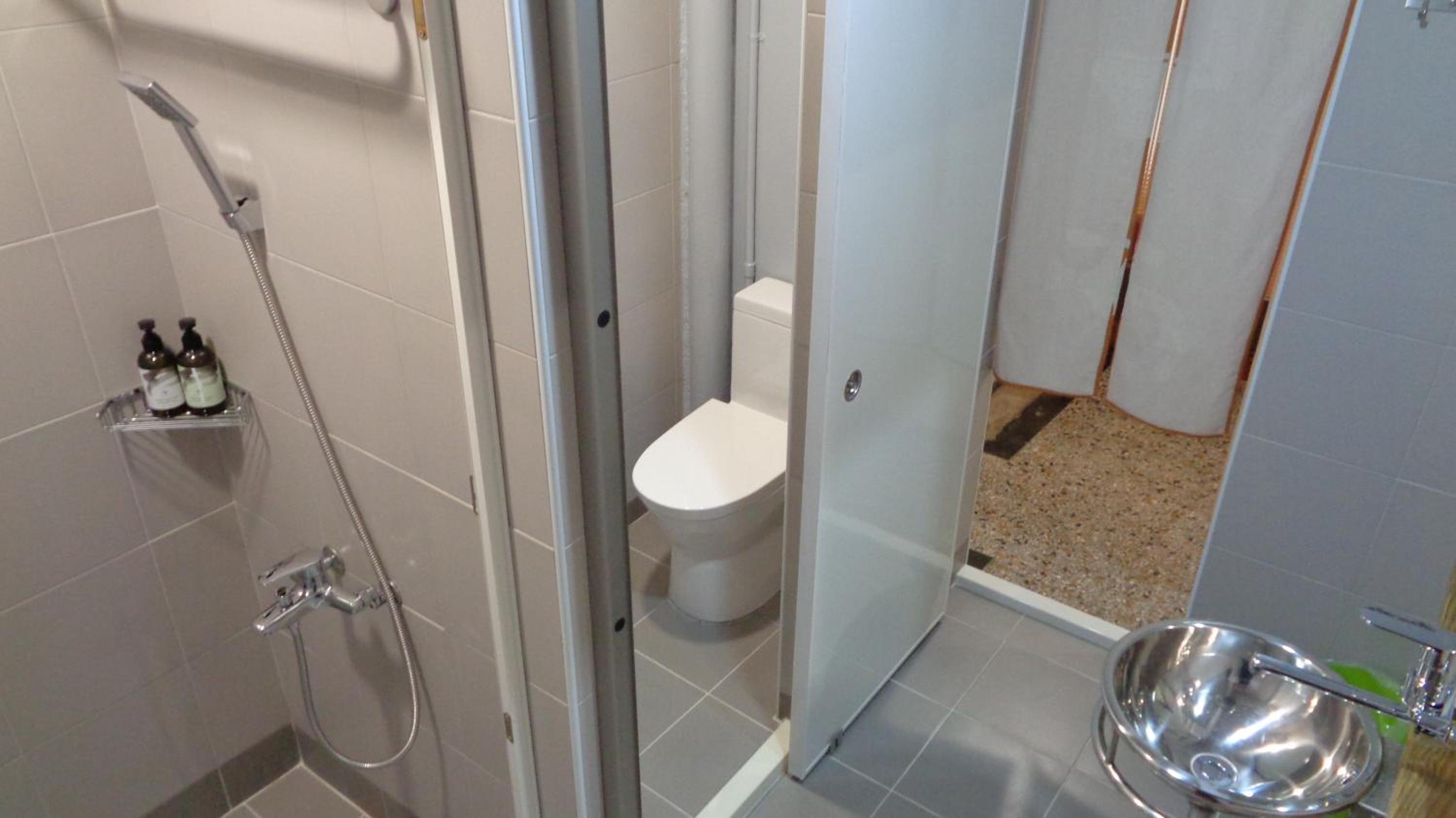 Standard Double Room with Shared Bathroom photo 2