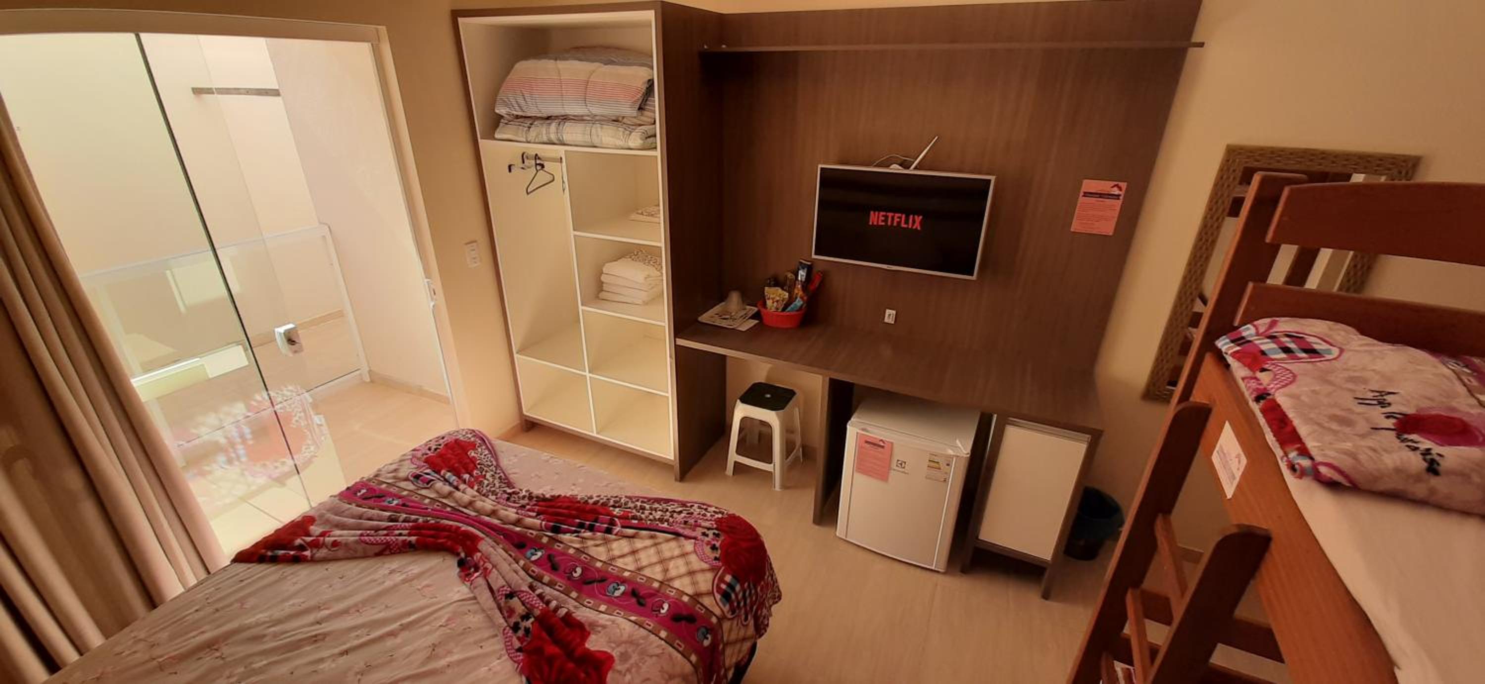 Deluxe Family Room photo 1