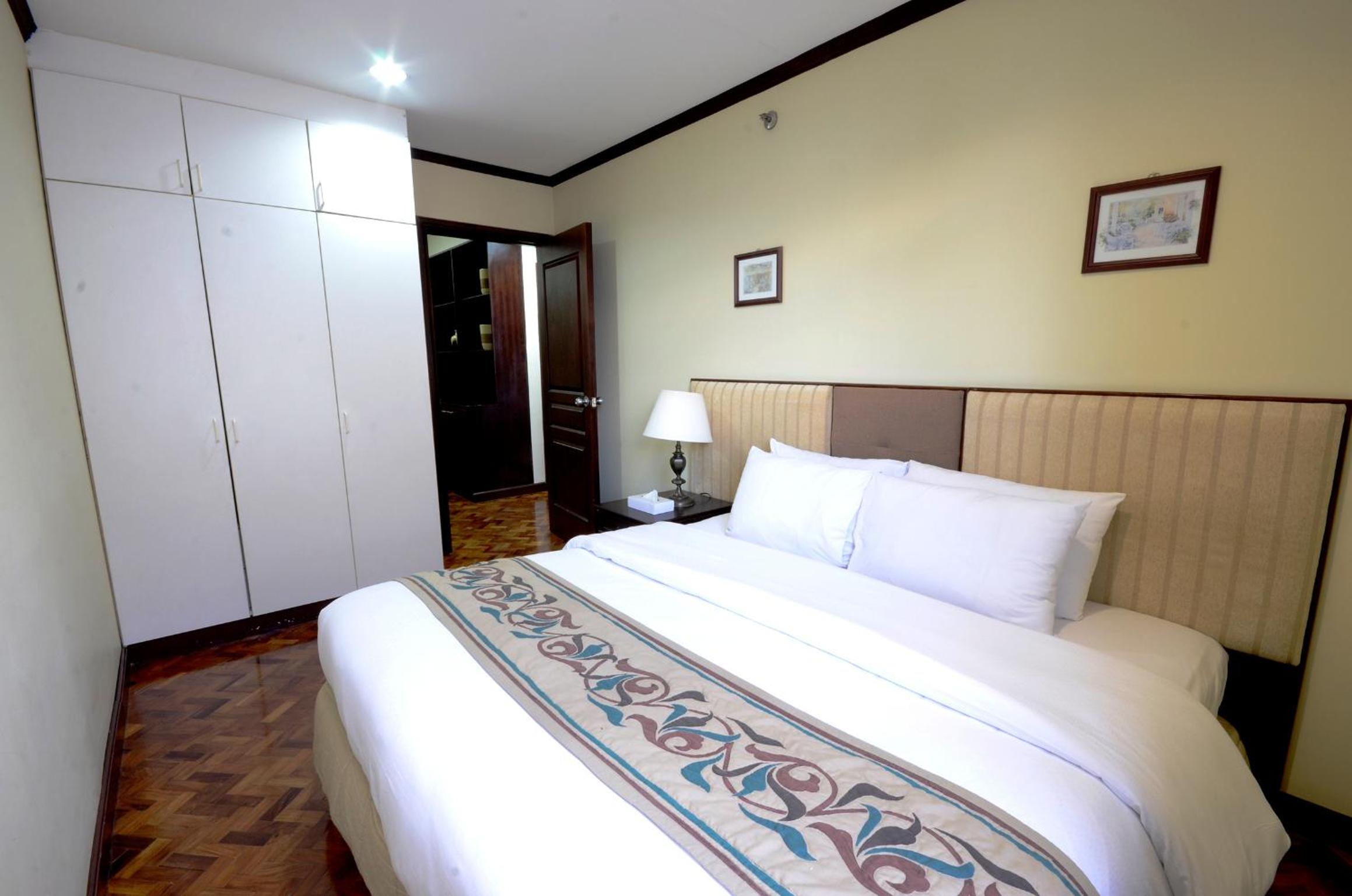 Three Bedroom Suite - Photo 4