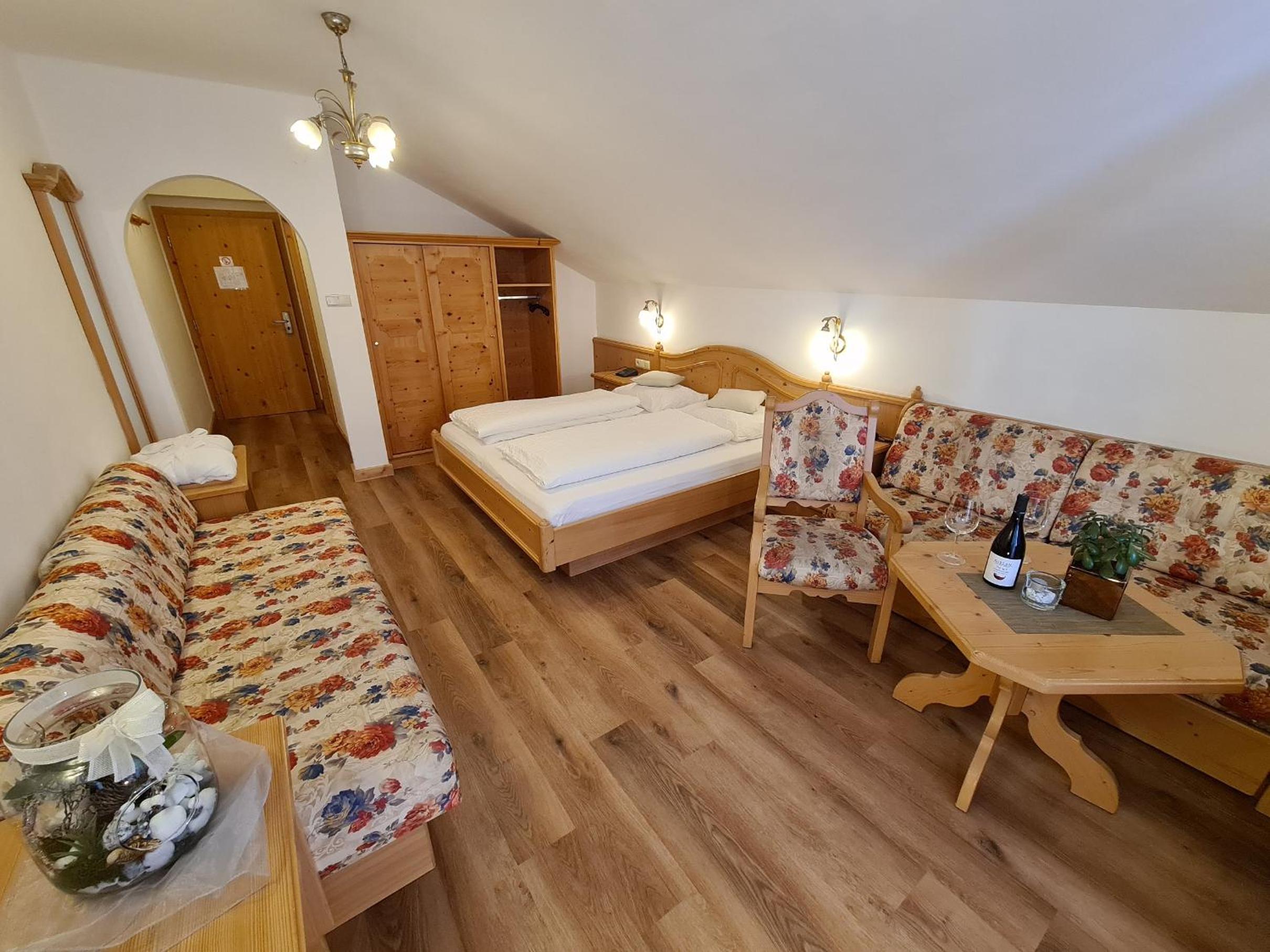 Double Room - Photo 1