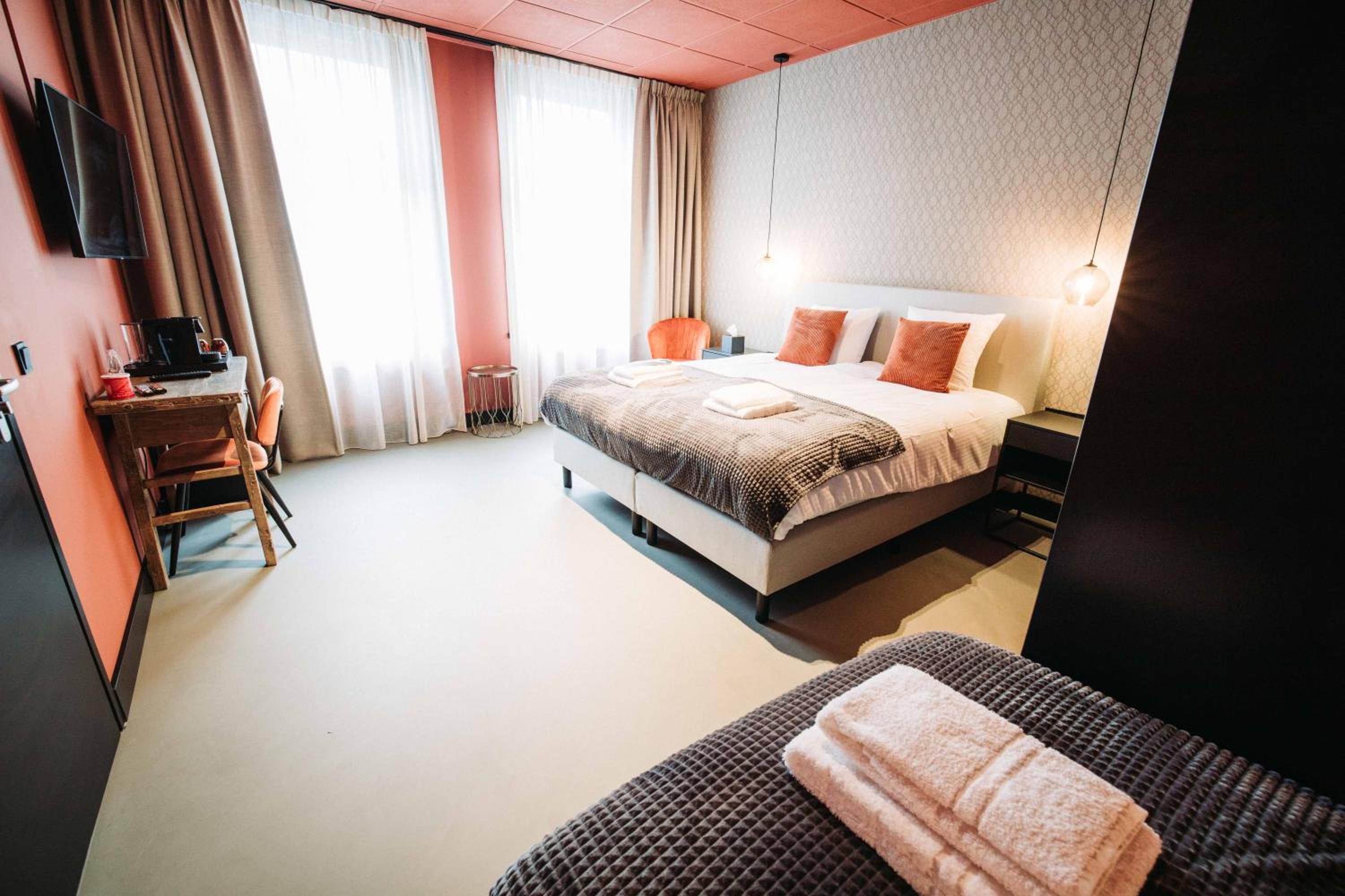 Standard Triple Room - Photo 3