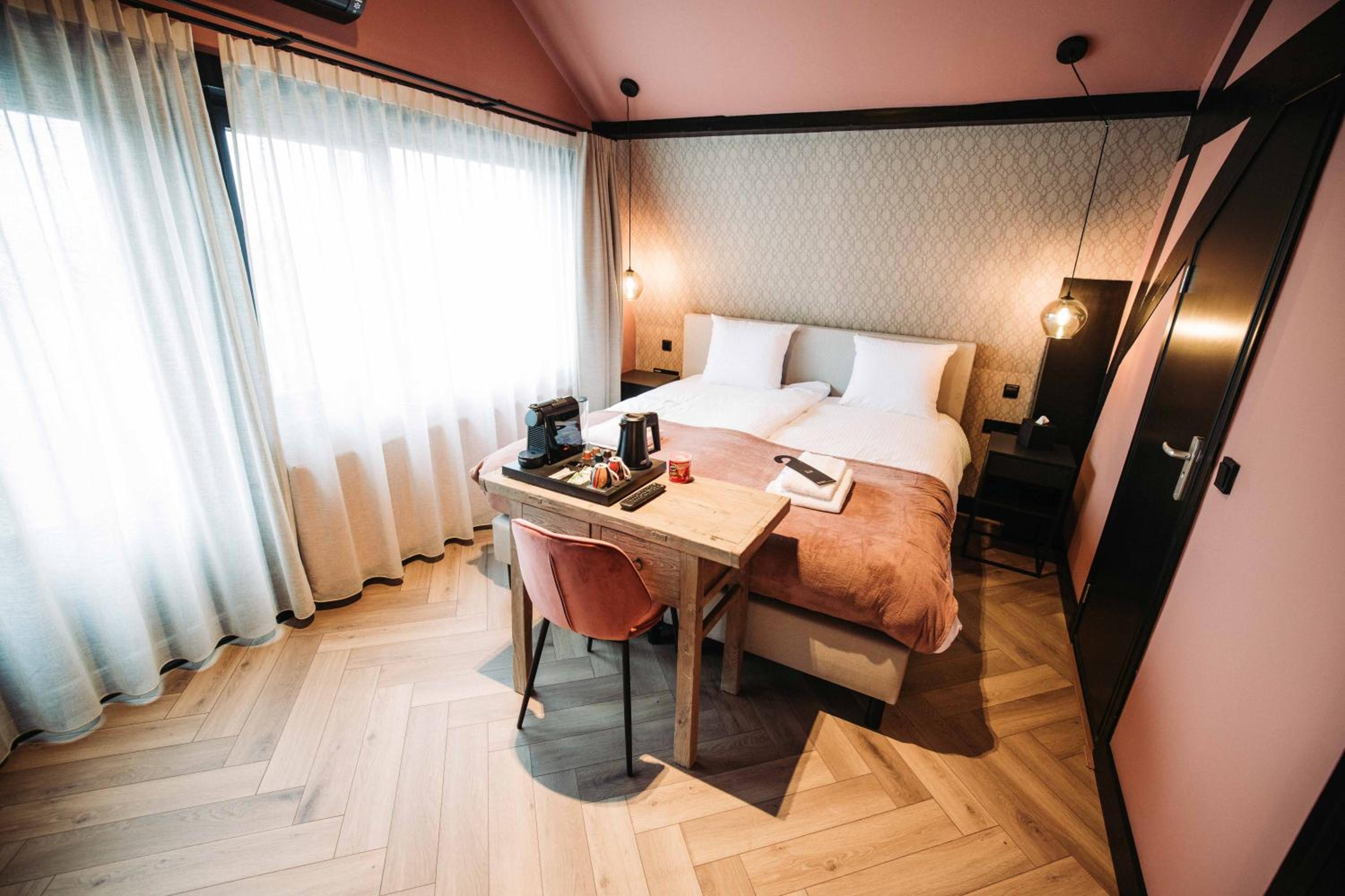 Triple Room with Balcony - Photo 2