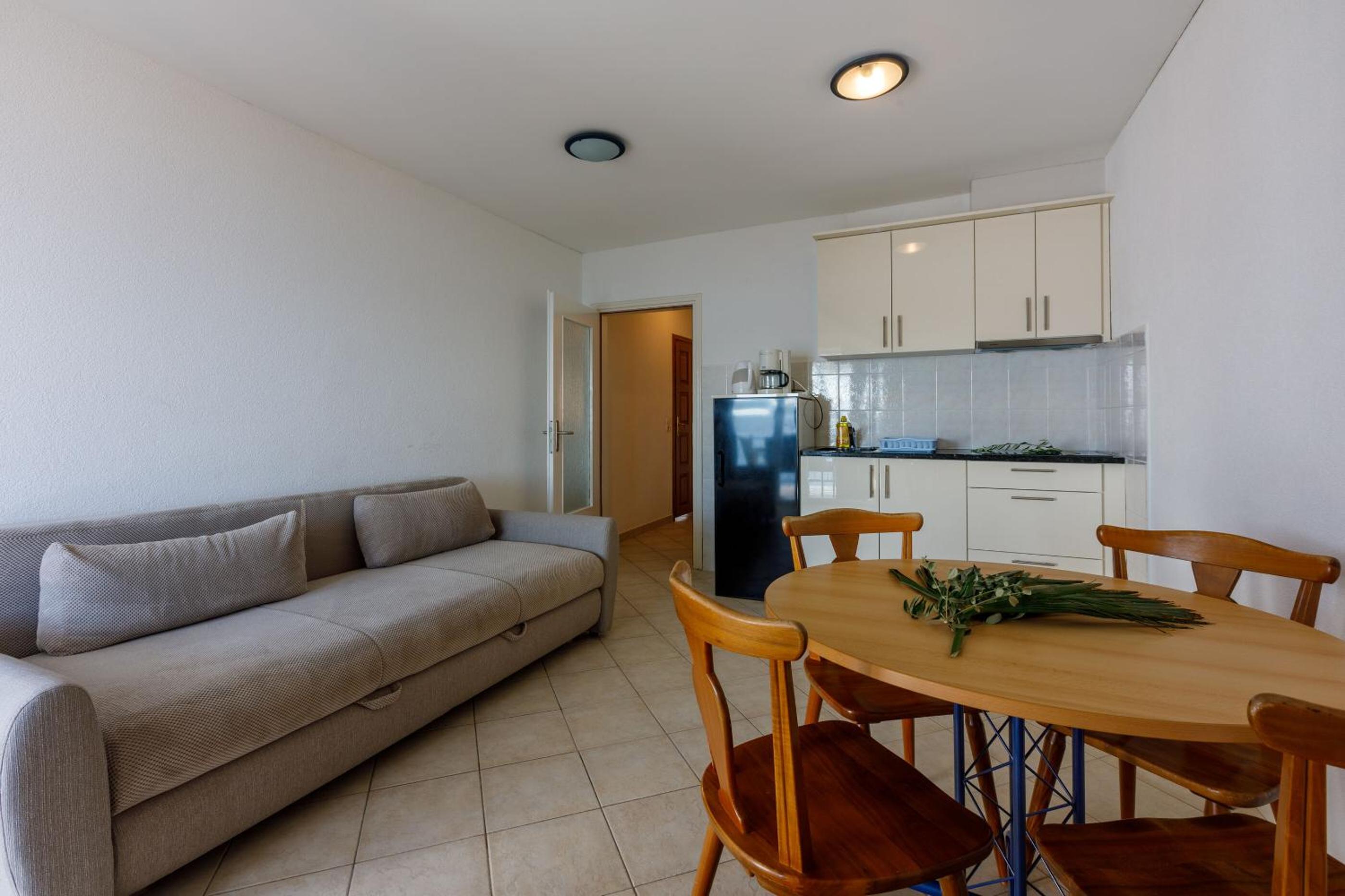 One-Bedroom Apartment with Balcony photo 3