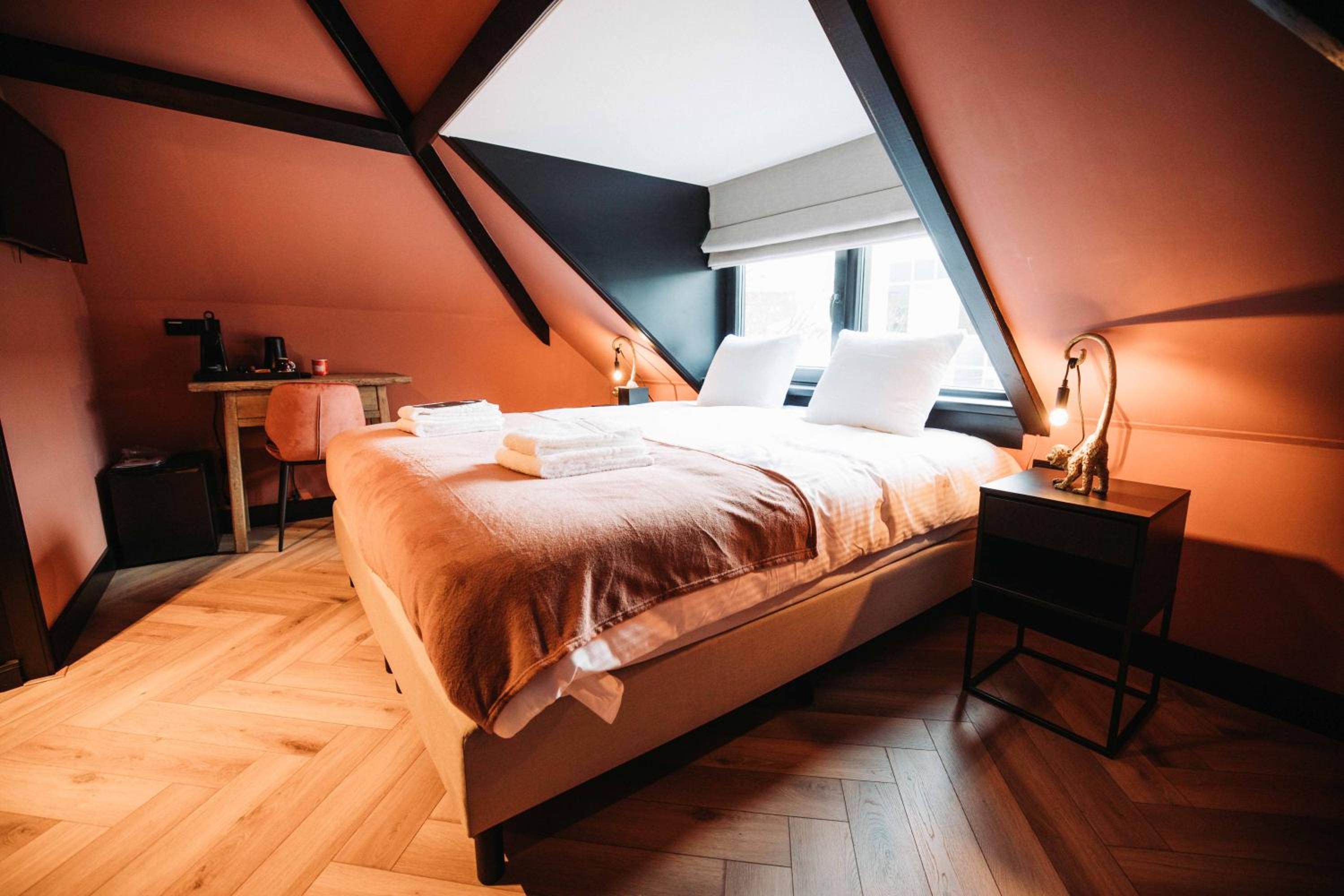 Small Double Room - Photo 2