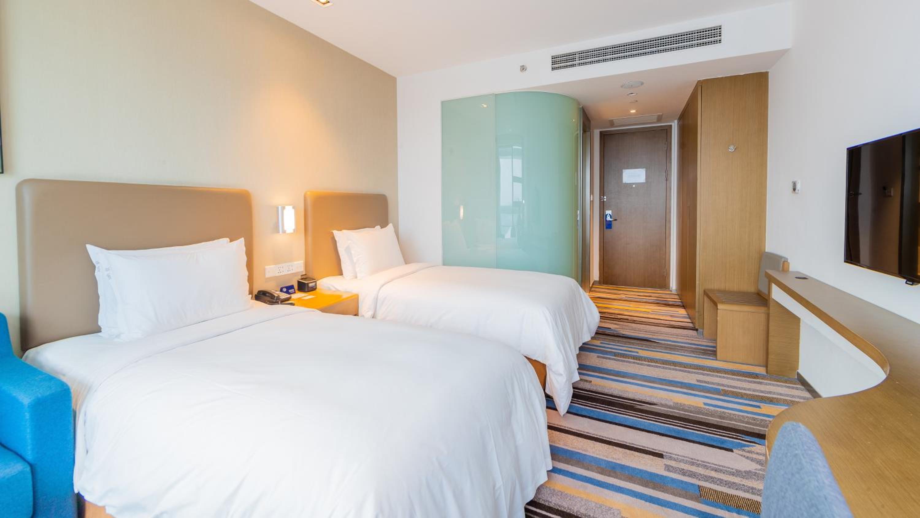 Standard Room with Two Single Beds photo 2