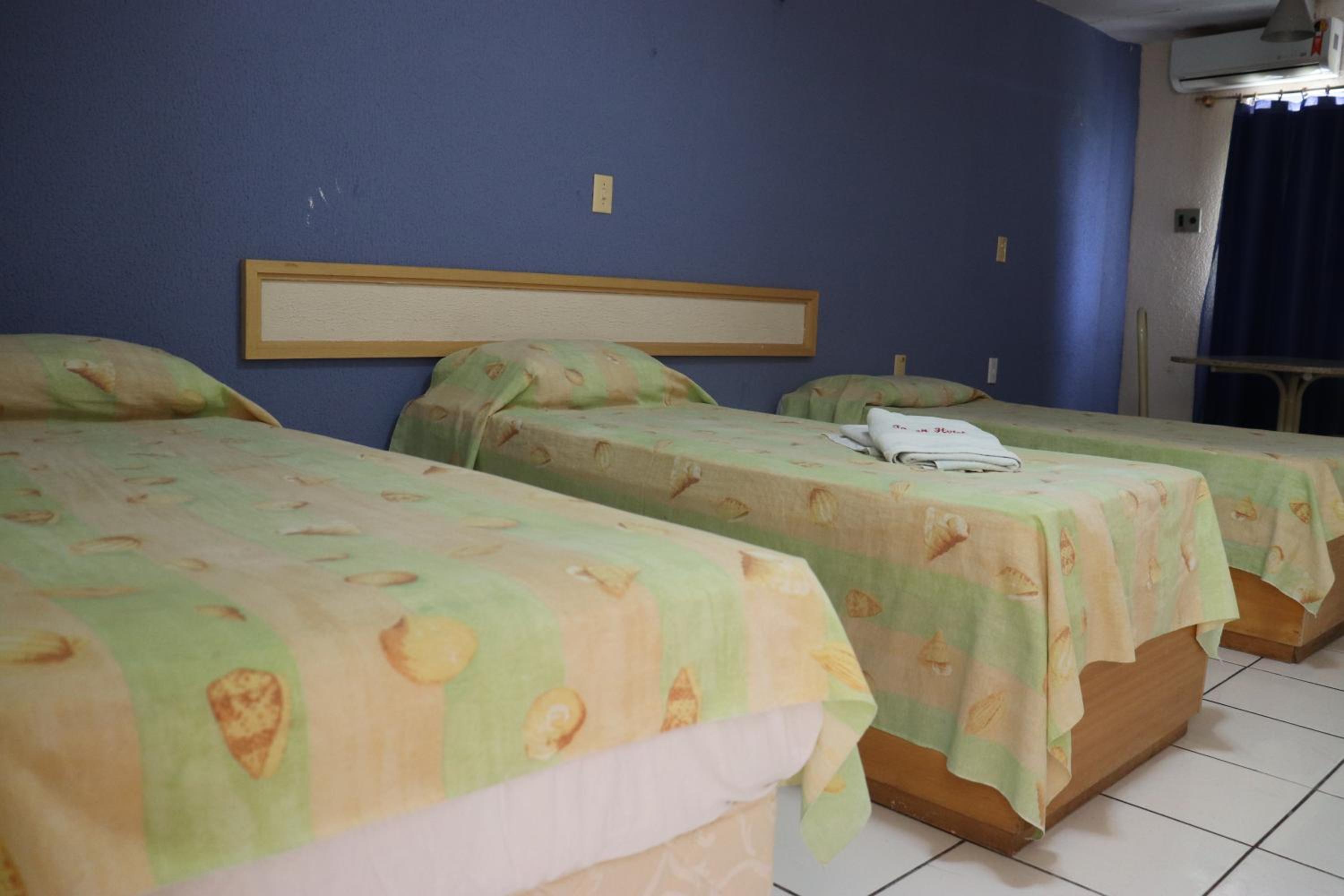 Budget Double Room photo 2