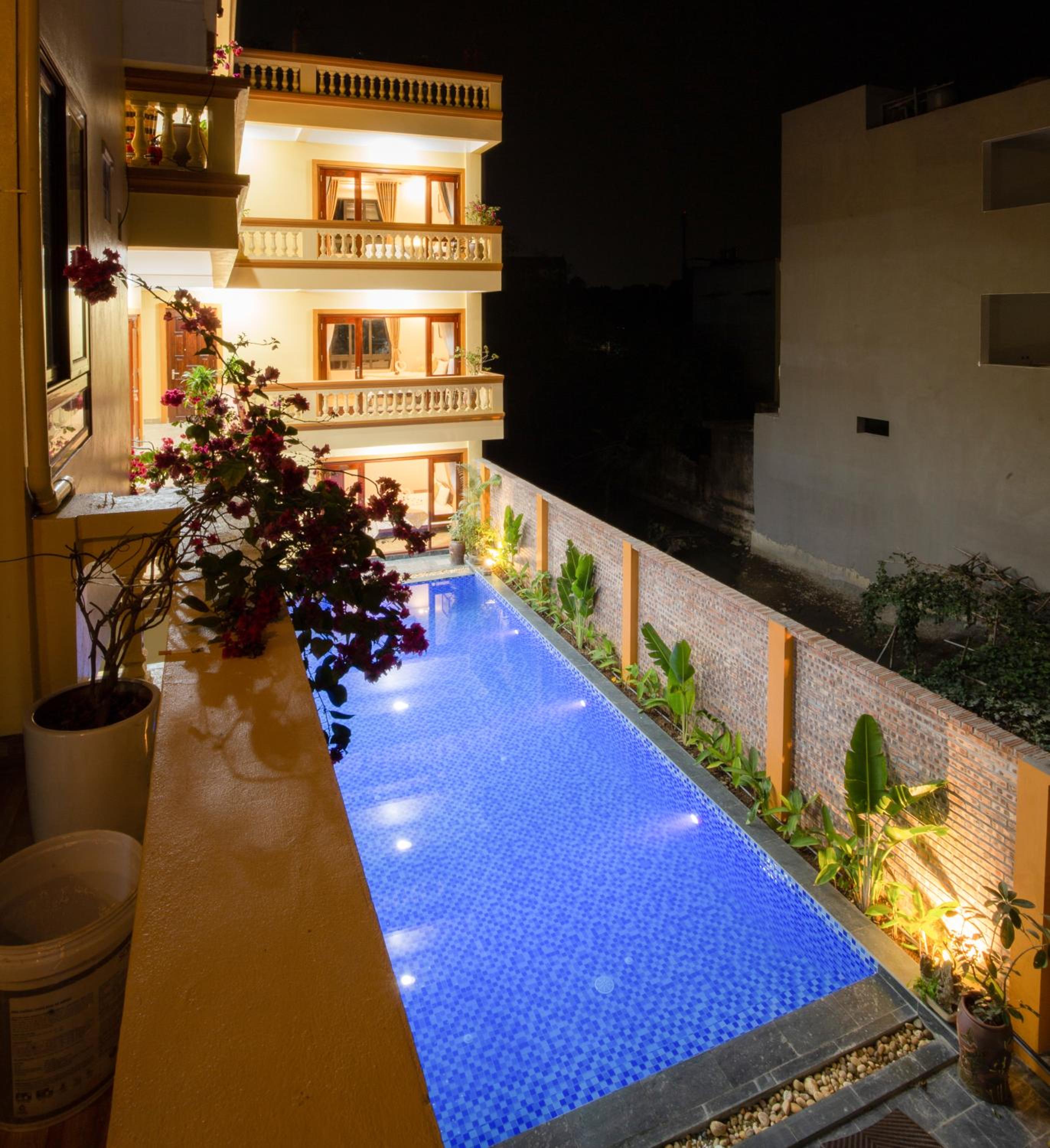 Deluxe Double Room with Balcony