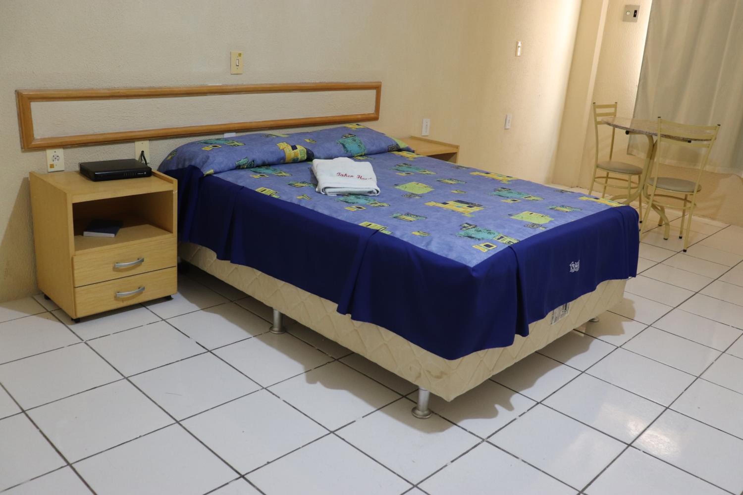 Large Twin Room photo 2