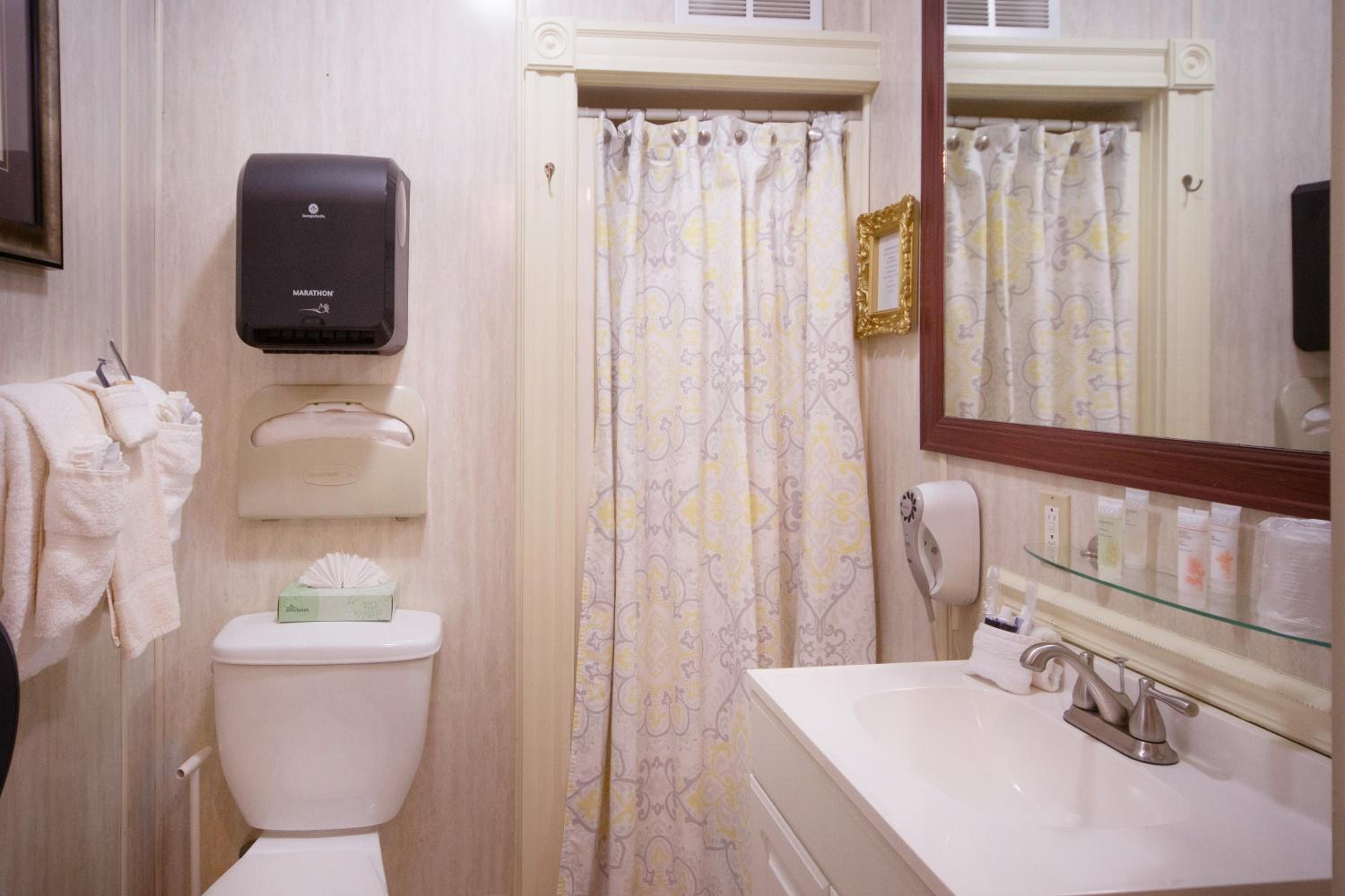 Double Room with External Private Bathroom