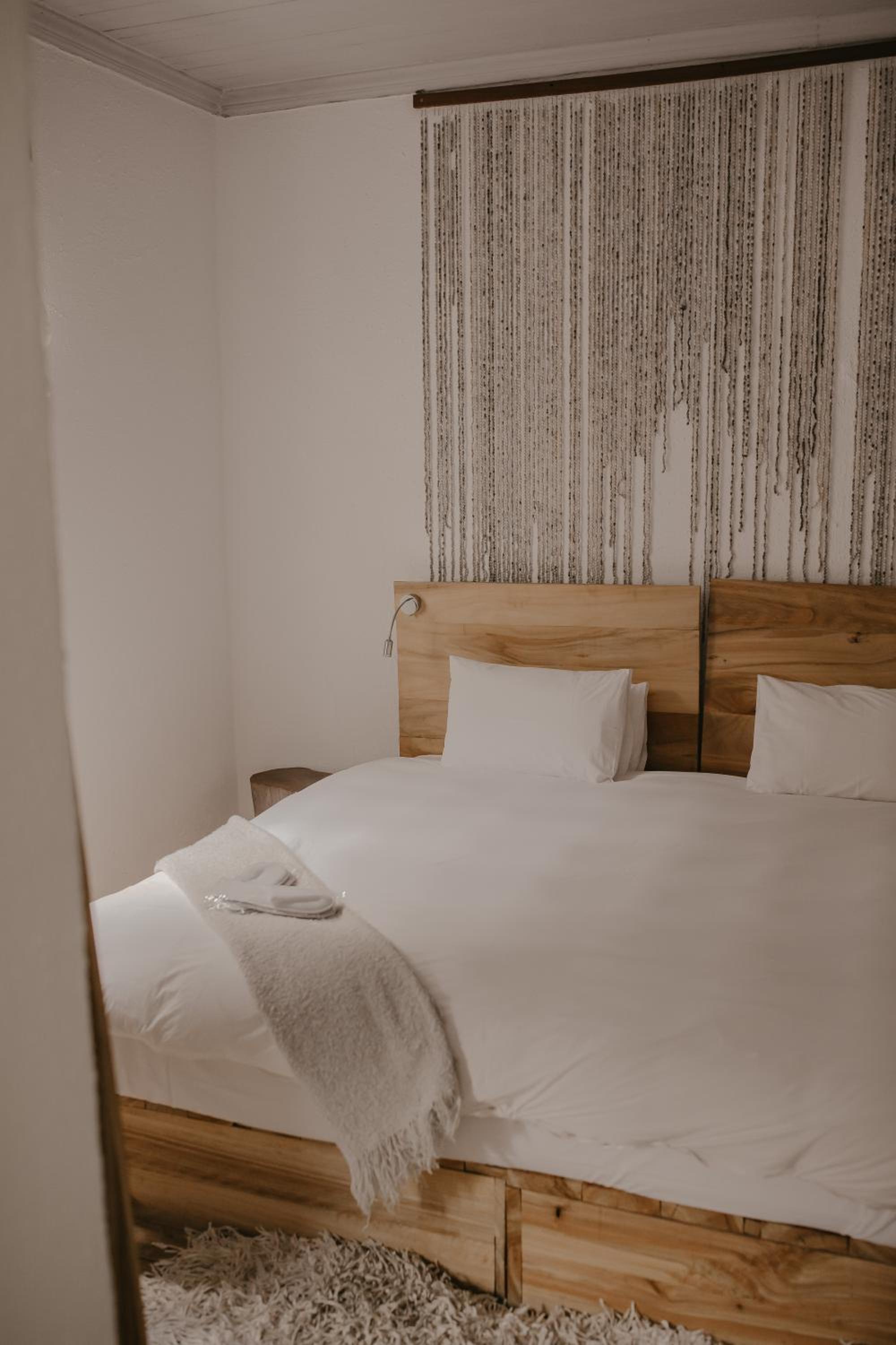 Standard King Room photo 3