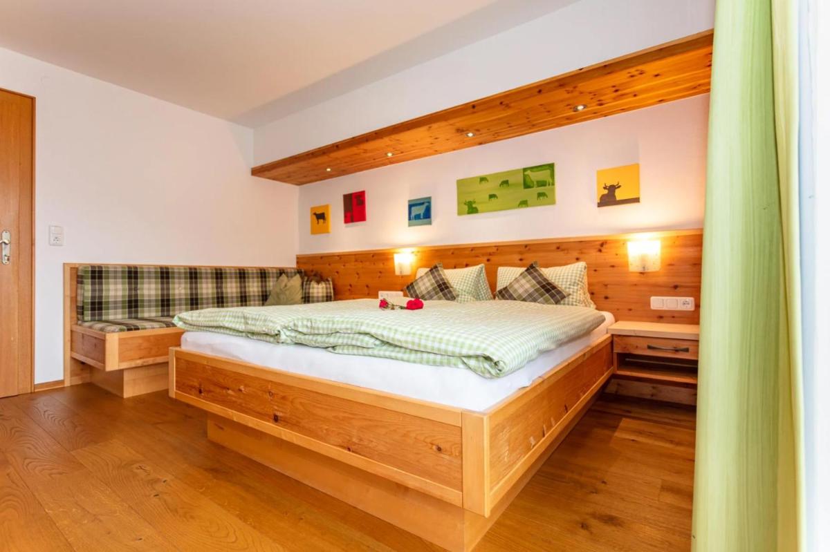 Double Room with Balcony photo 2
