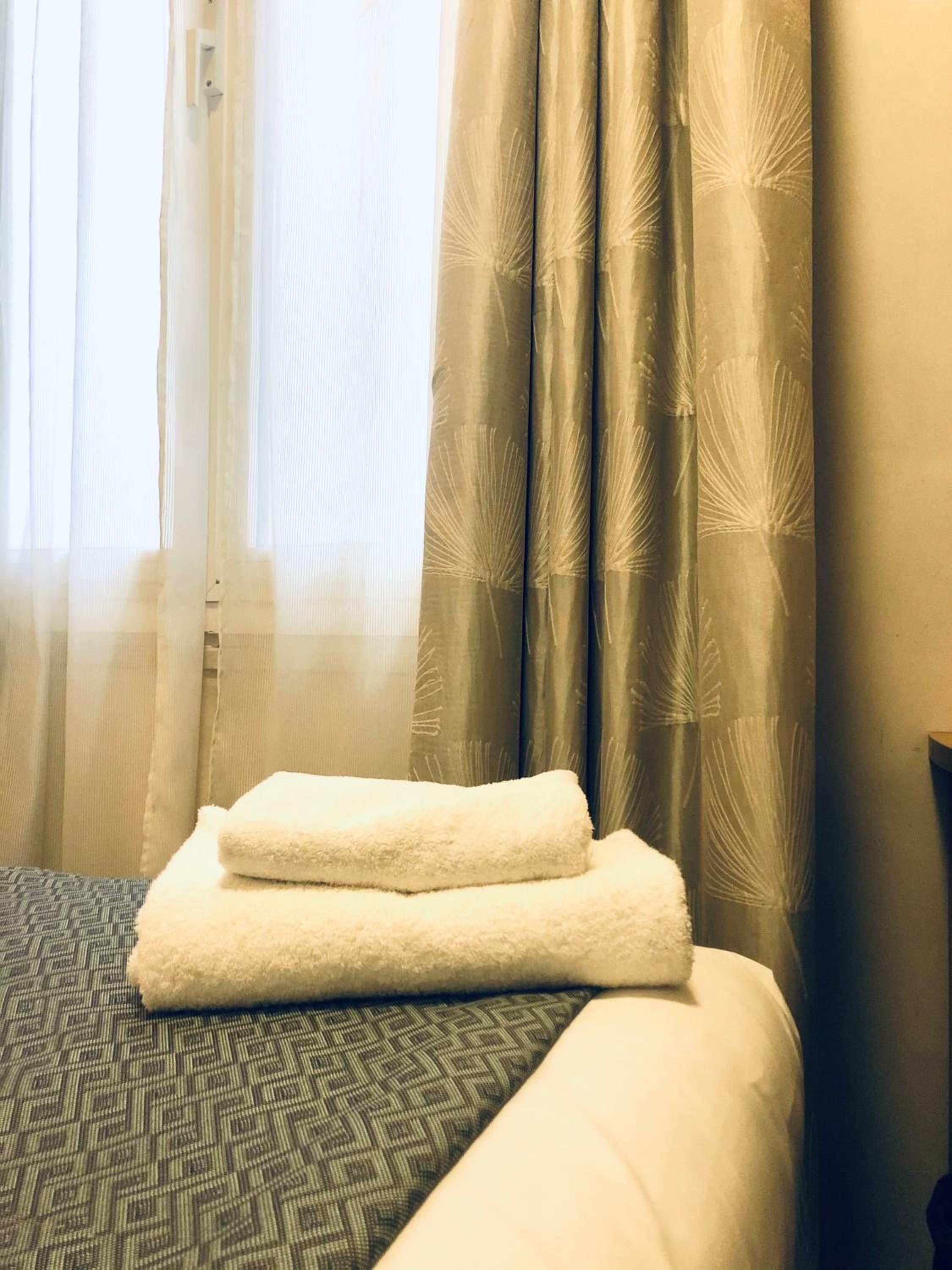 Single Room photo 3