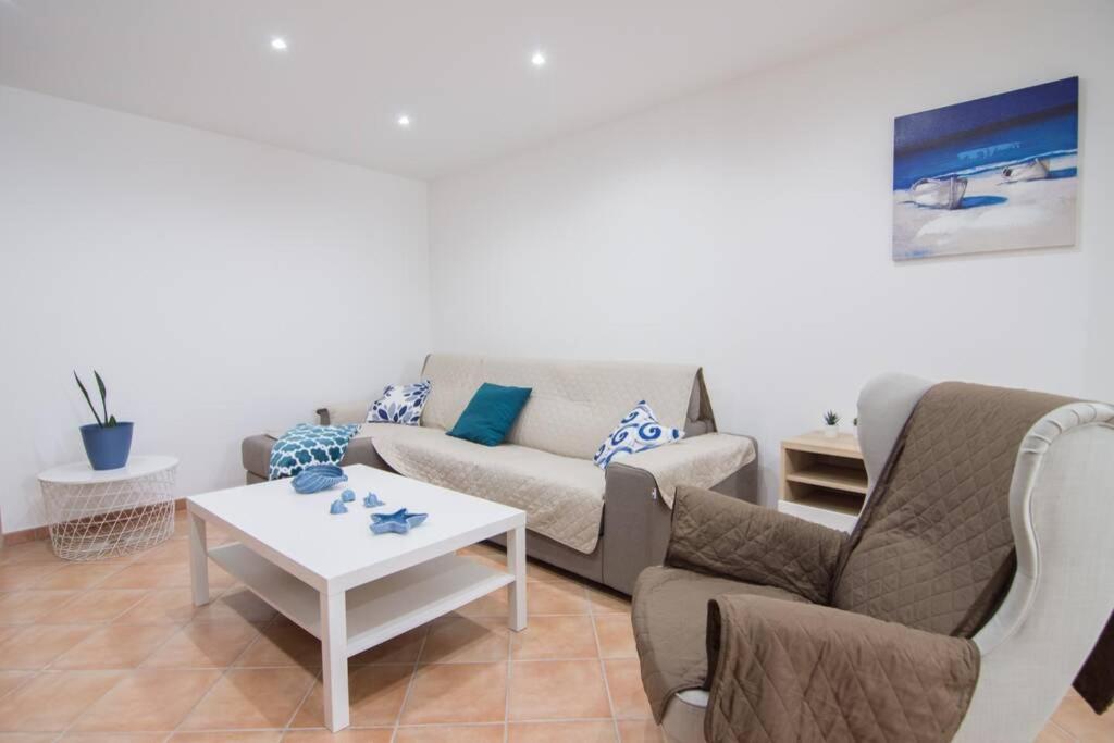 One-Bedroom Apartment - Photo 11