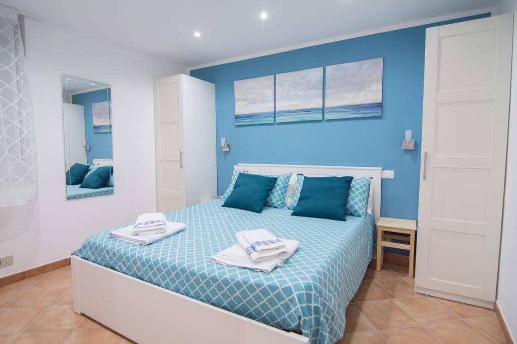 One-Bedroom Apartment - Photo 3