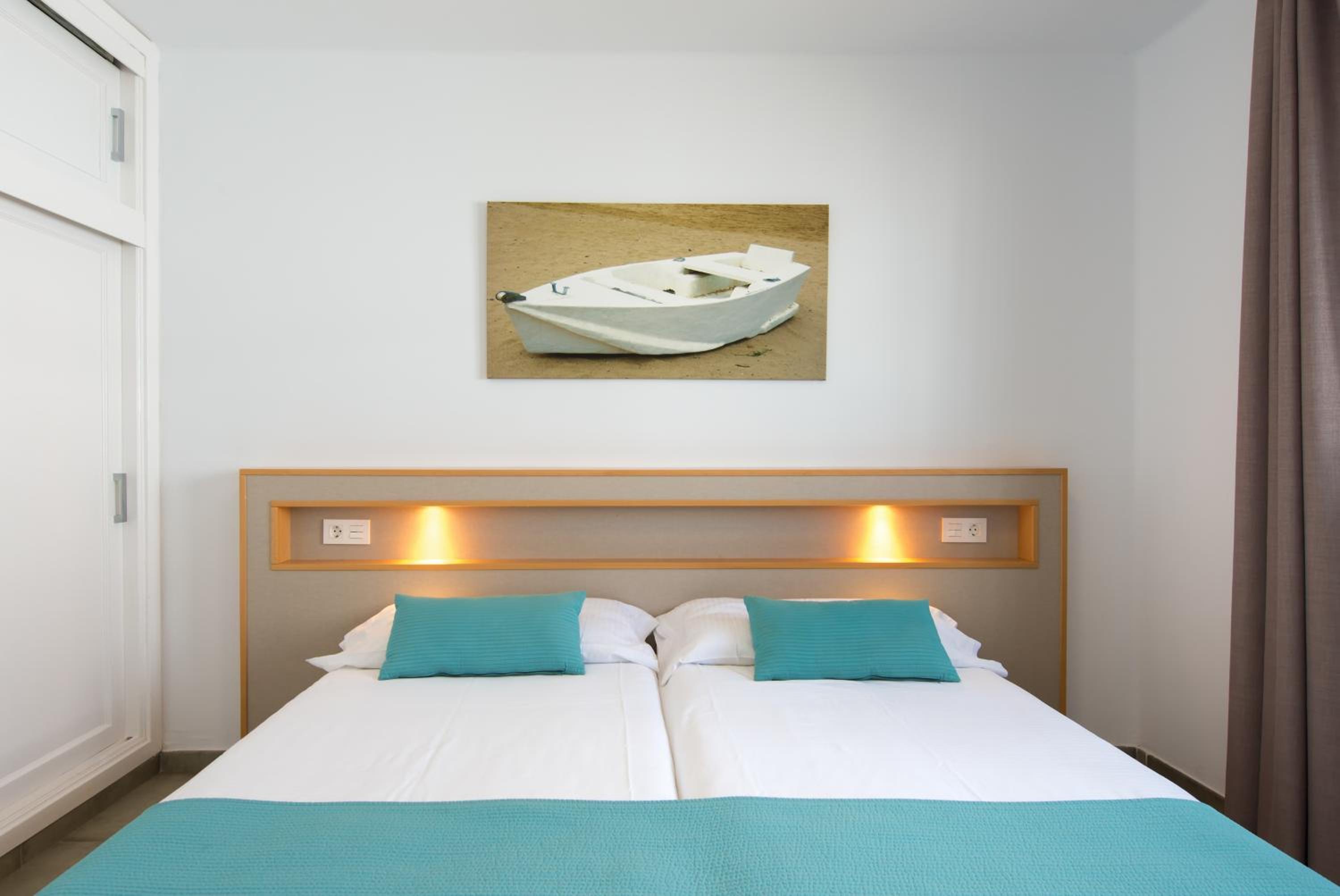 Apartamento con vista a la piscina