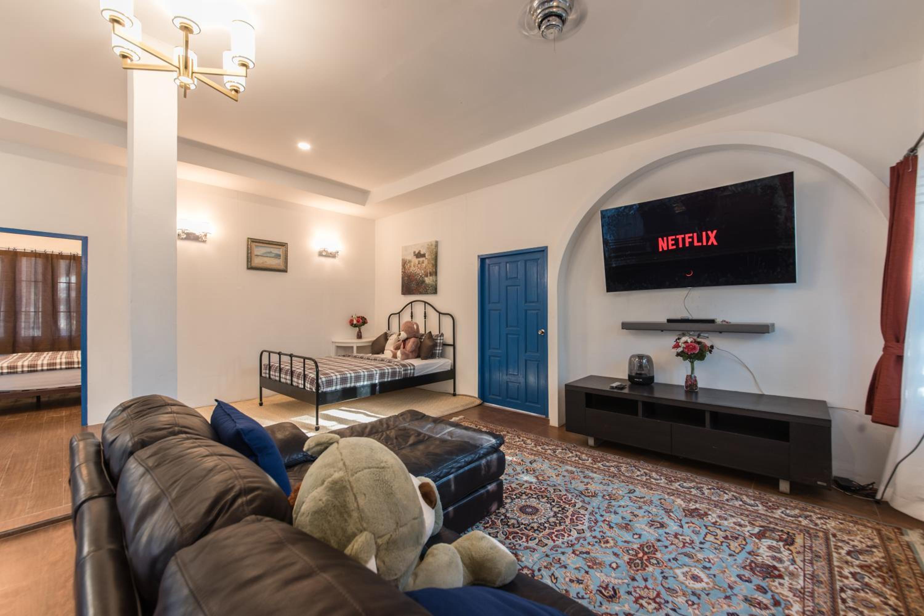 Family Room - Photo 9
