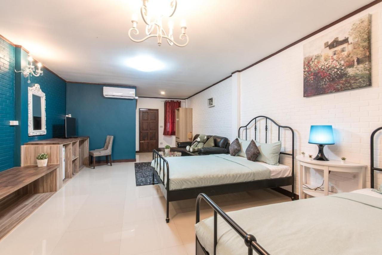 Deluxe Double or Twin Room - Photo 8
