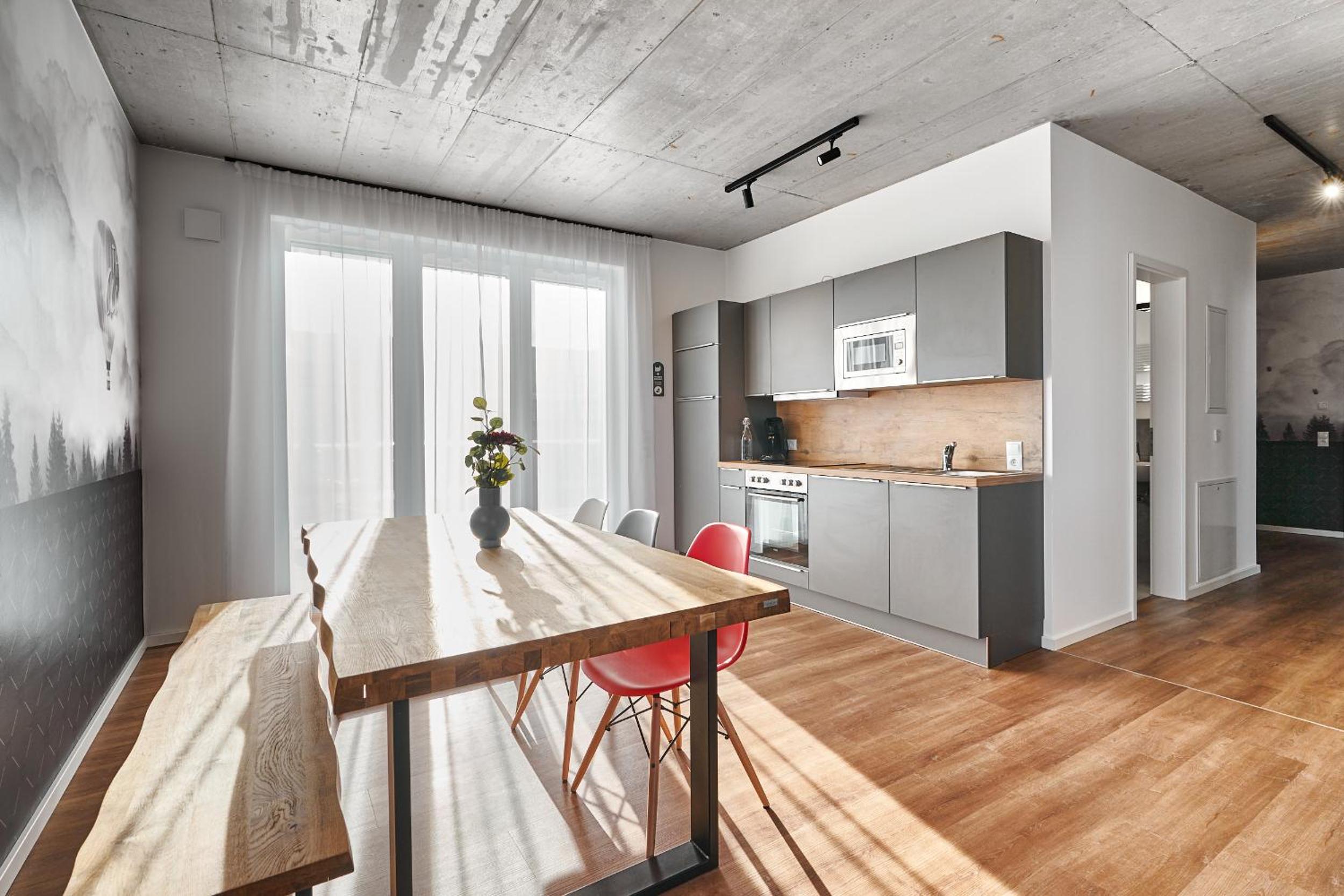 Penthouse Apartment - Photo 3