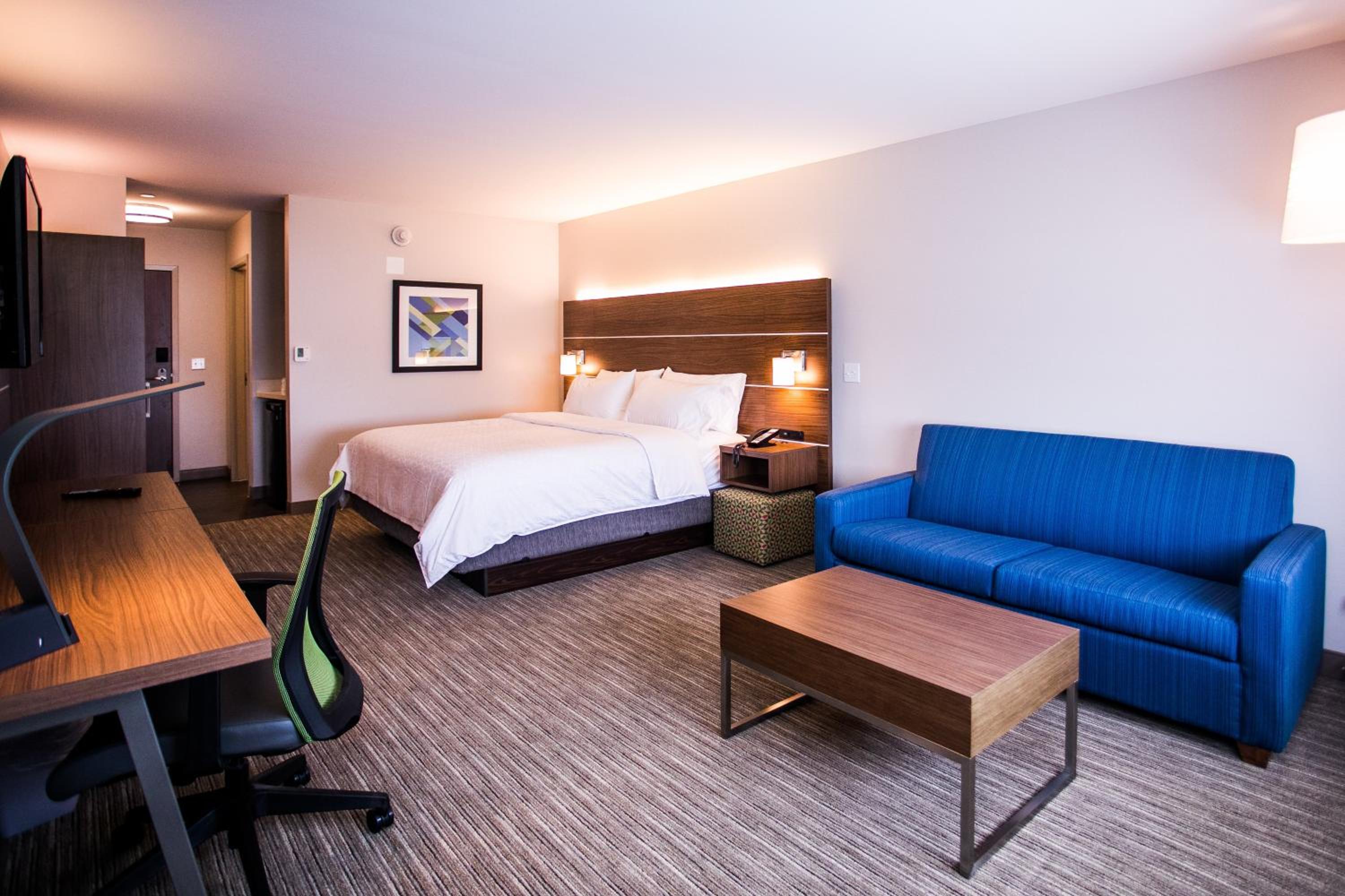 King Suite - Photo 8