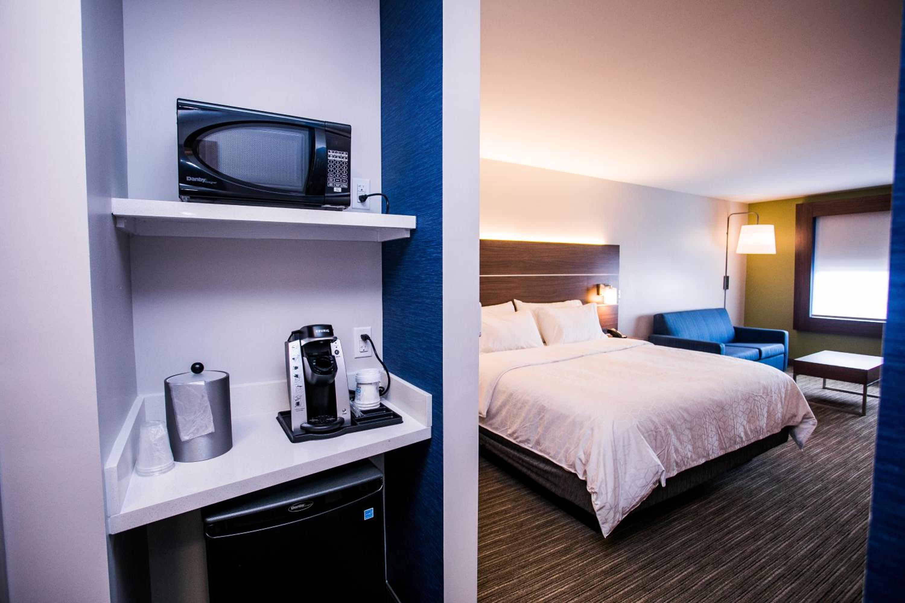 King Suite - Photo 6