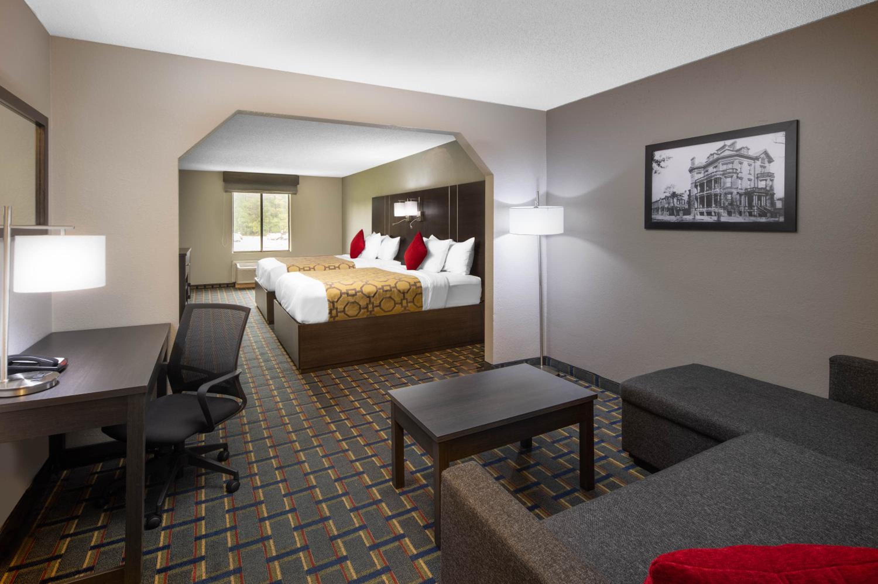 Studio Suite with Two Queen Beds - Non-Smoking - Photo 4